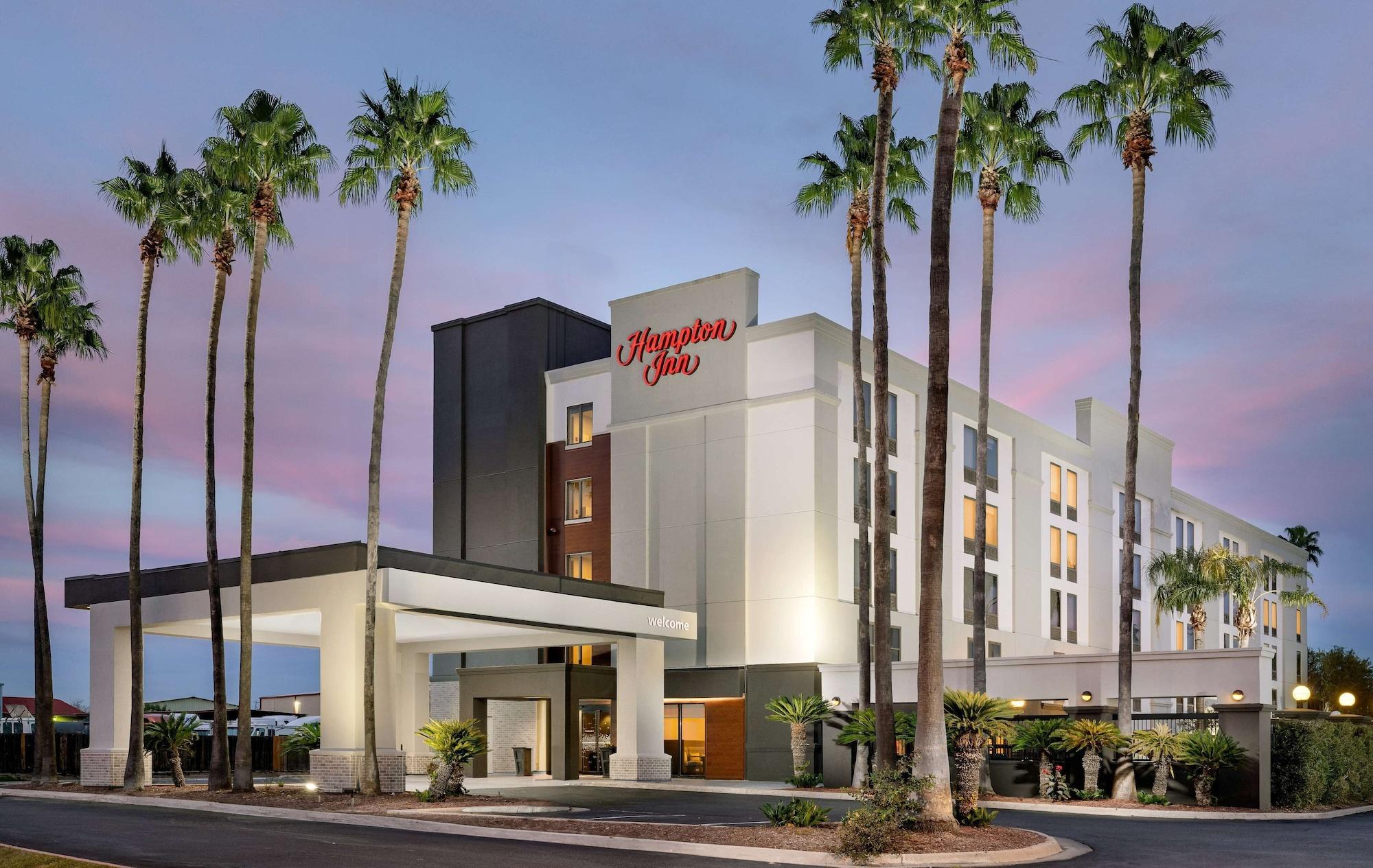 Vista Exterior Hampton Inn Laredo