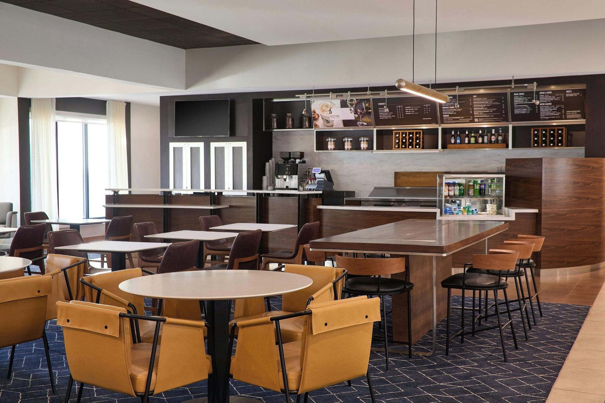 Restaurant Courtyard by Marriott St Louis Creve Coeur