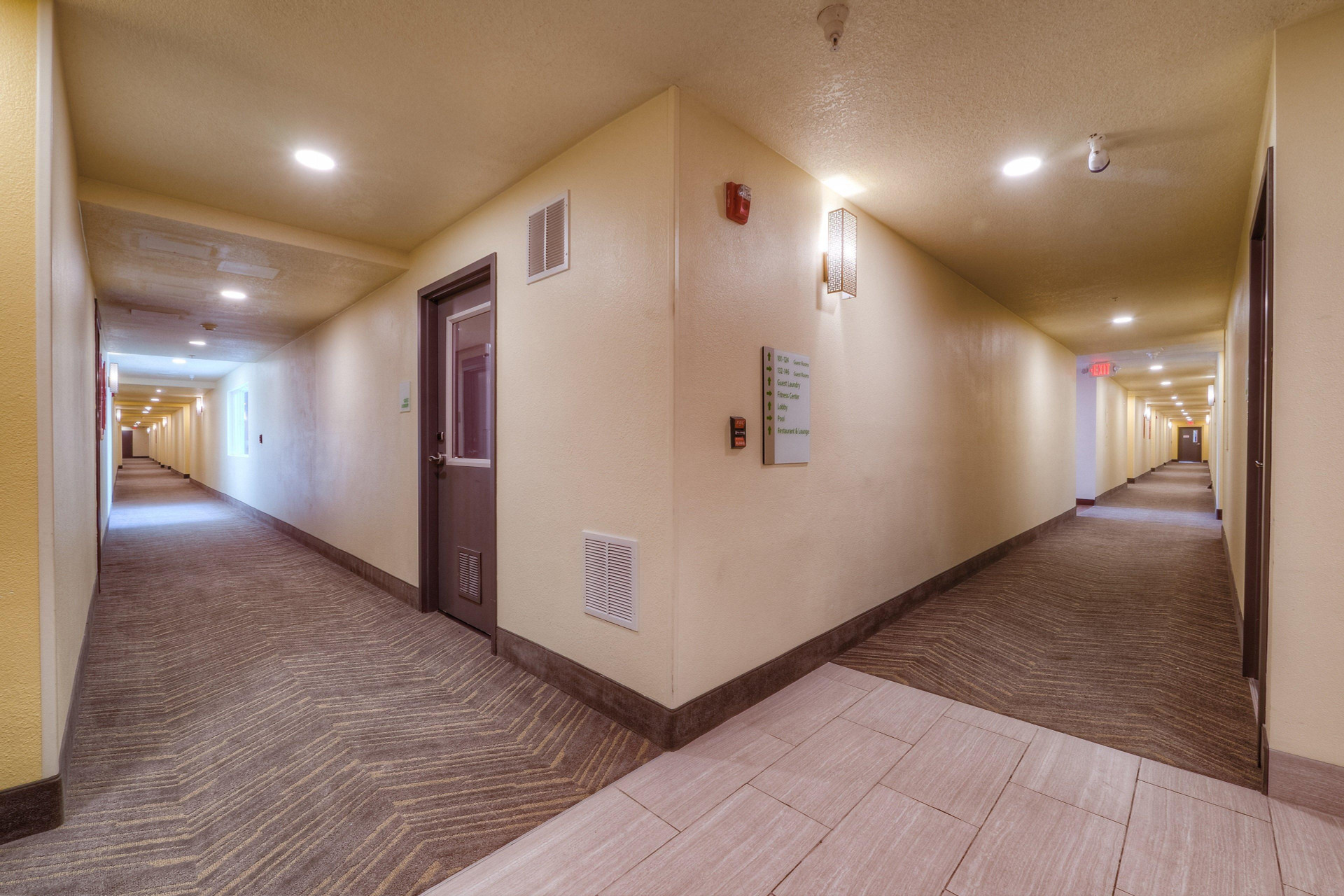 Vista Lobby Holiday Inn Tacoma Mall by IHG