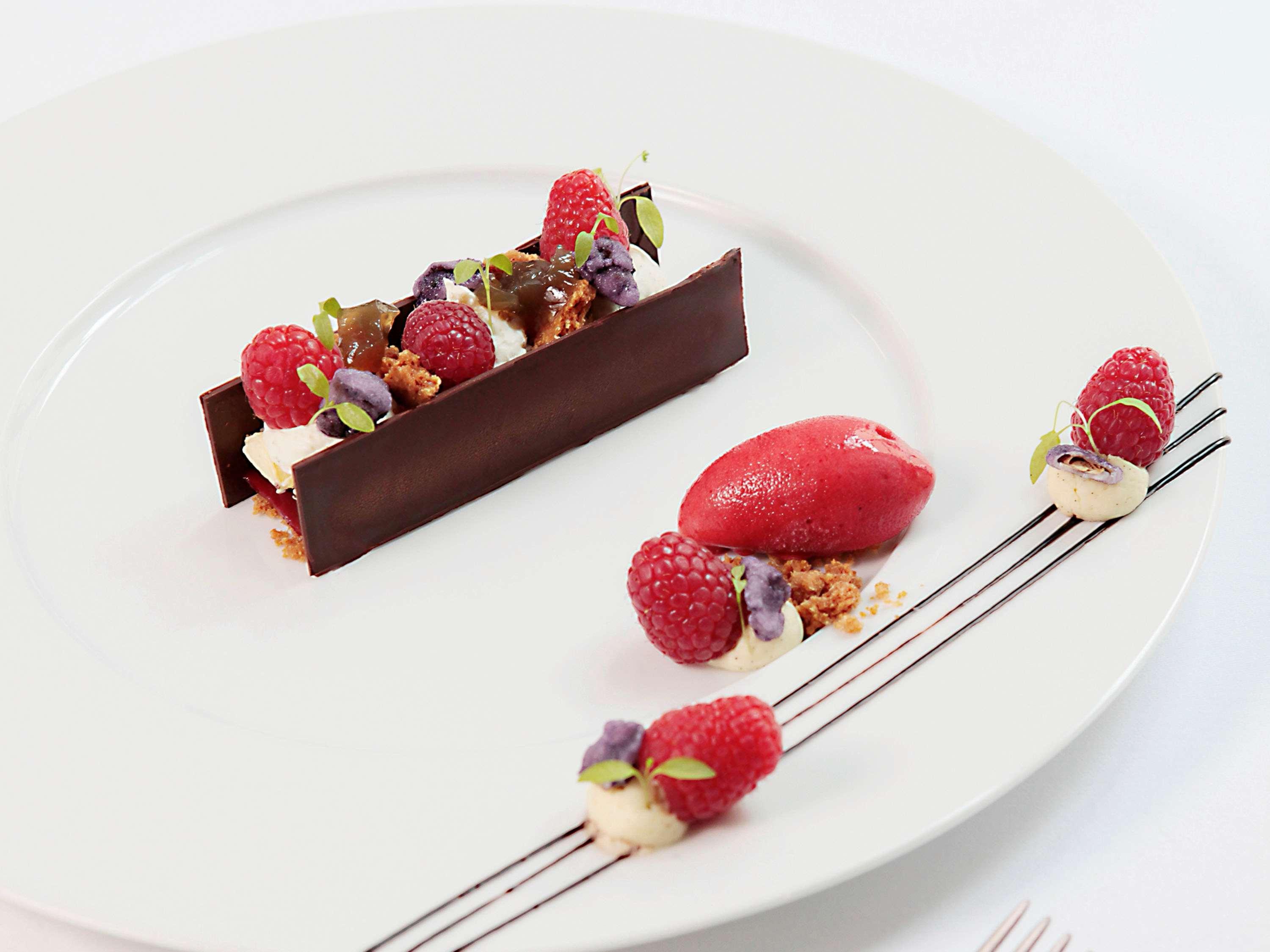 Restaurant La Cour des Consuls Hotel & Spa Toulouse - MGallery Collection