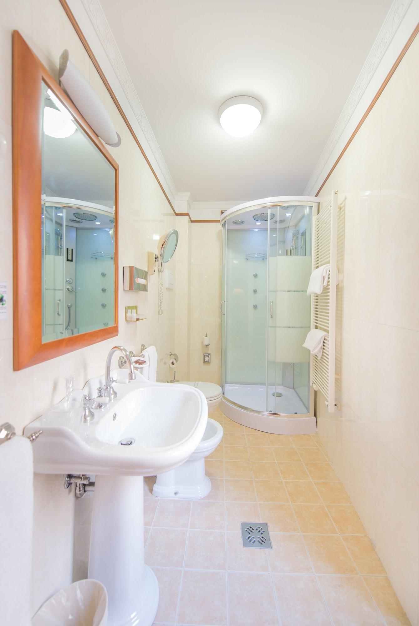 Equipamiento de Habitación Strozzi Palace Hotel