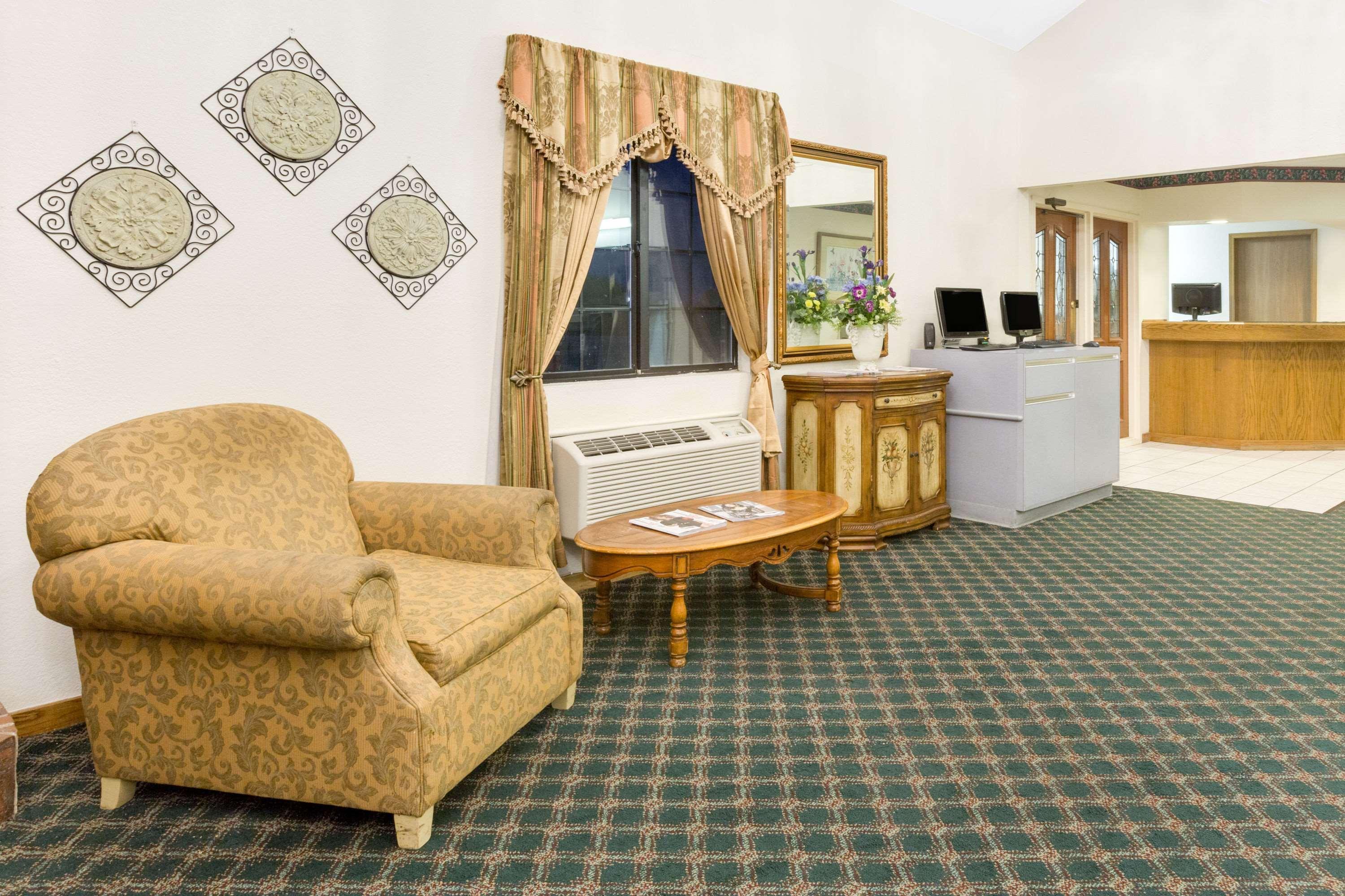 Vista Lobby Days Inn by Wyndham Concordia