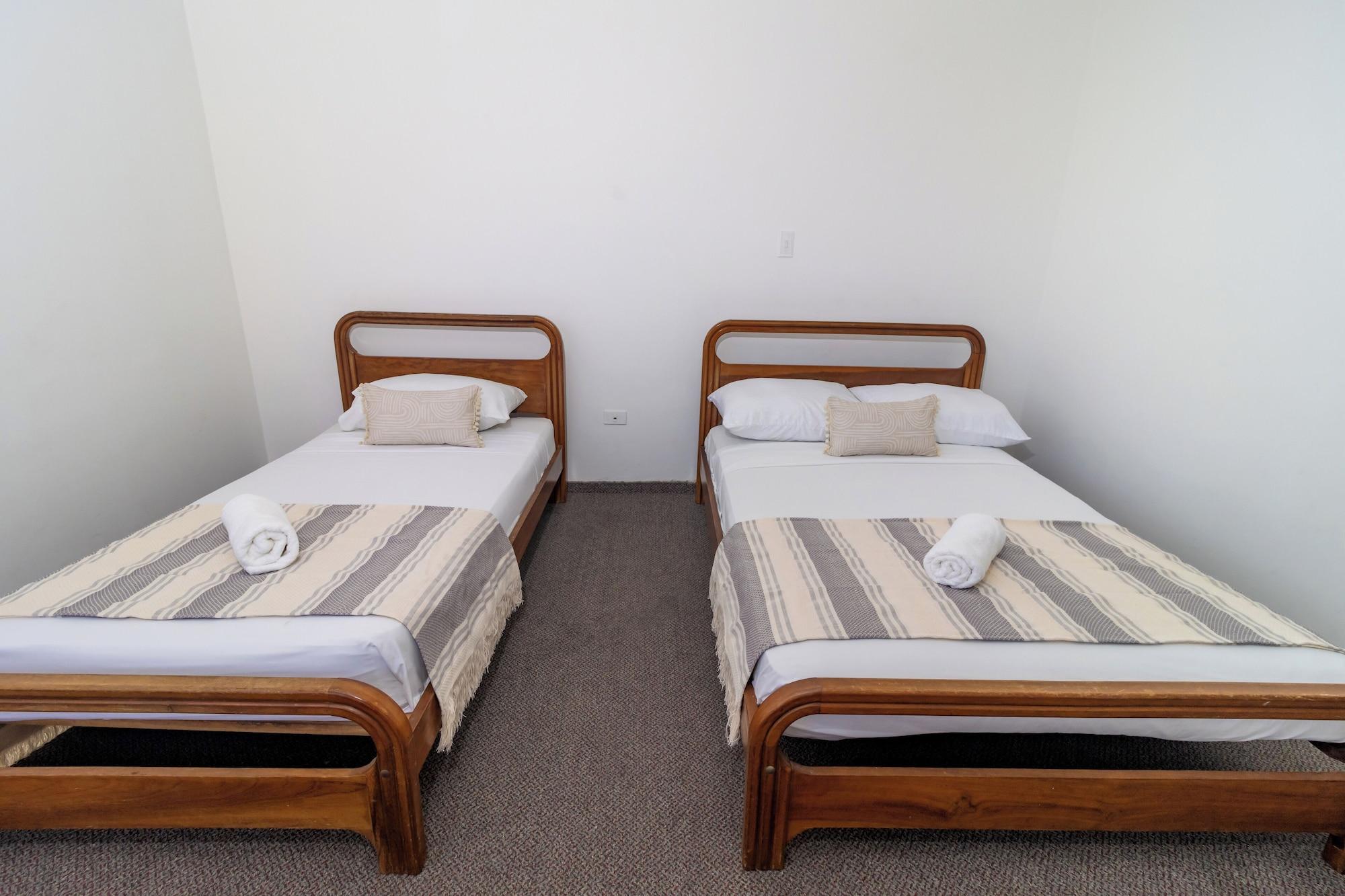 Habitación Hotel Axis Inn By GEH Suites