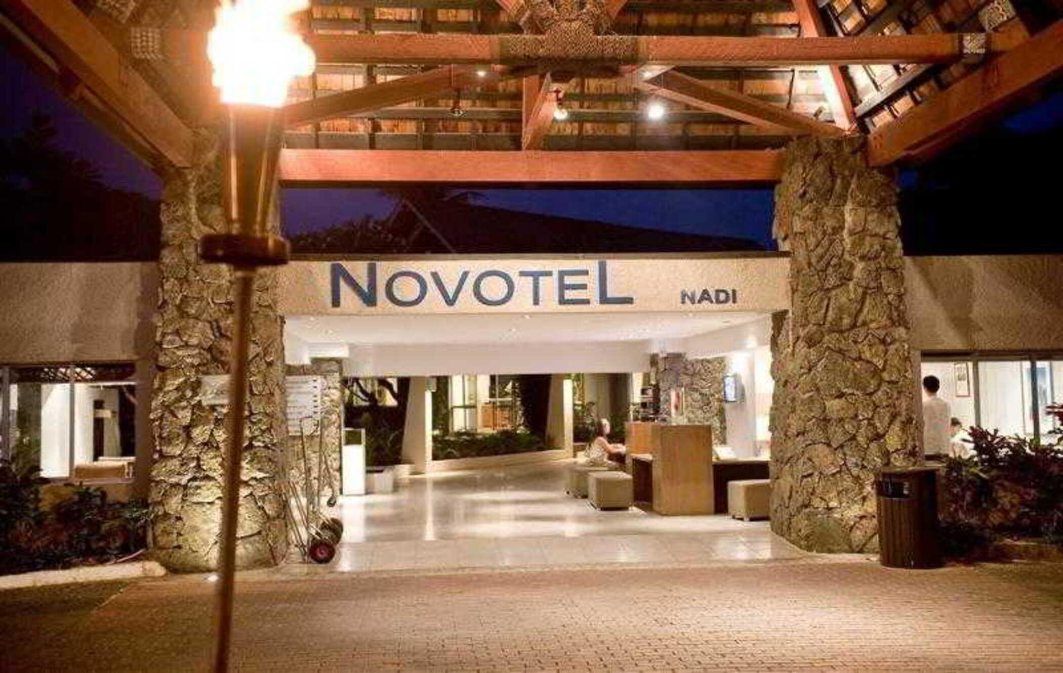 Vista Lobby Novotel Nadi