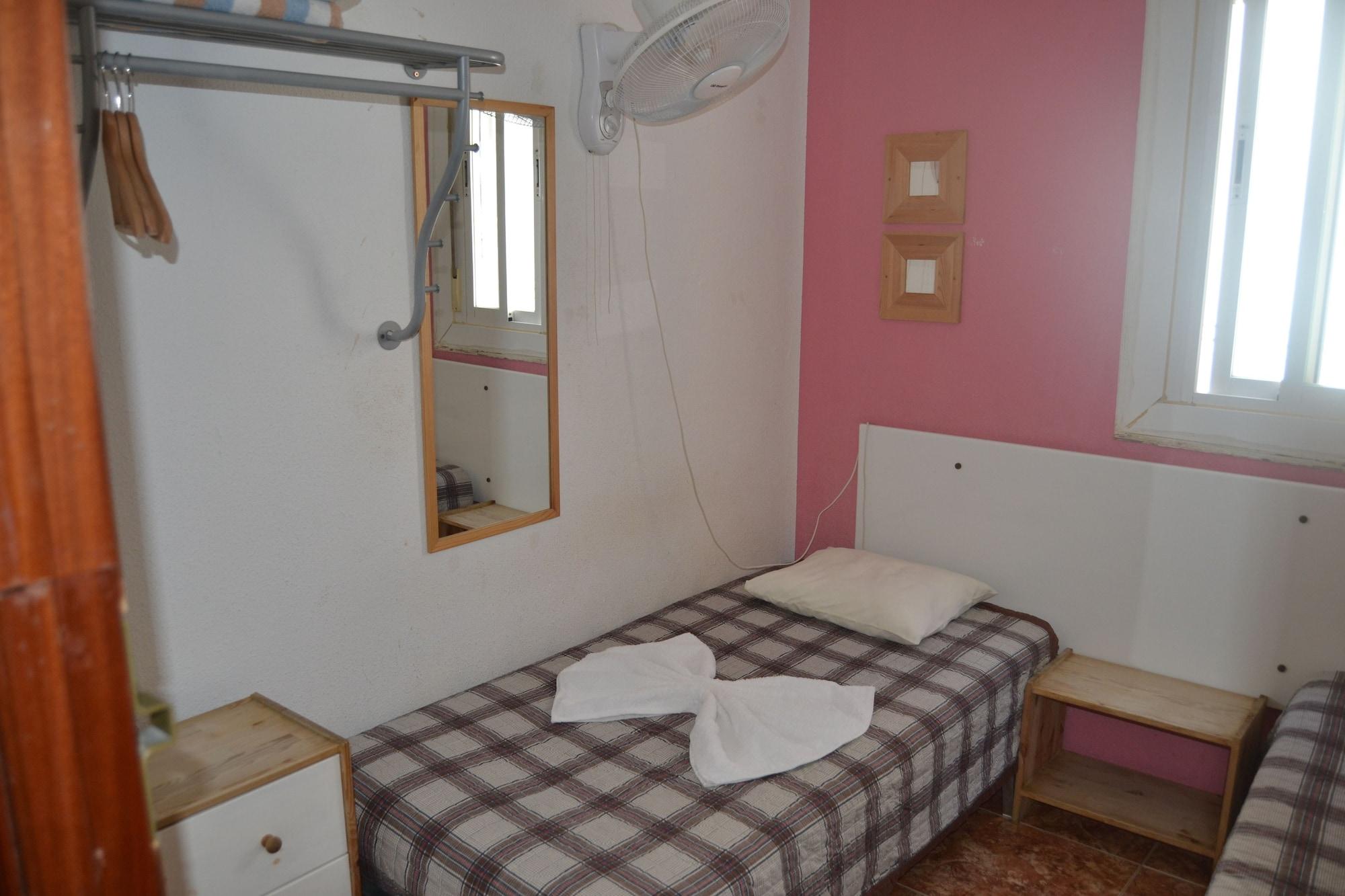 Varios Hostal Enebral
