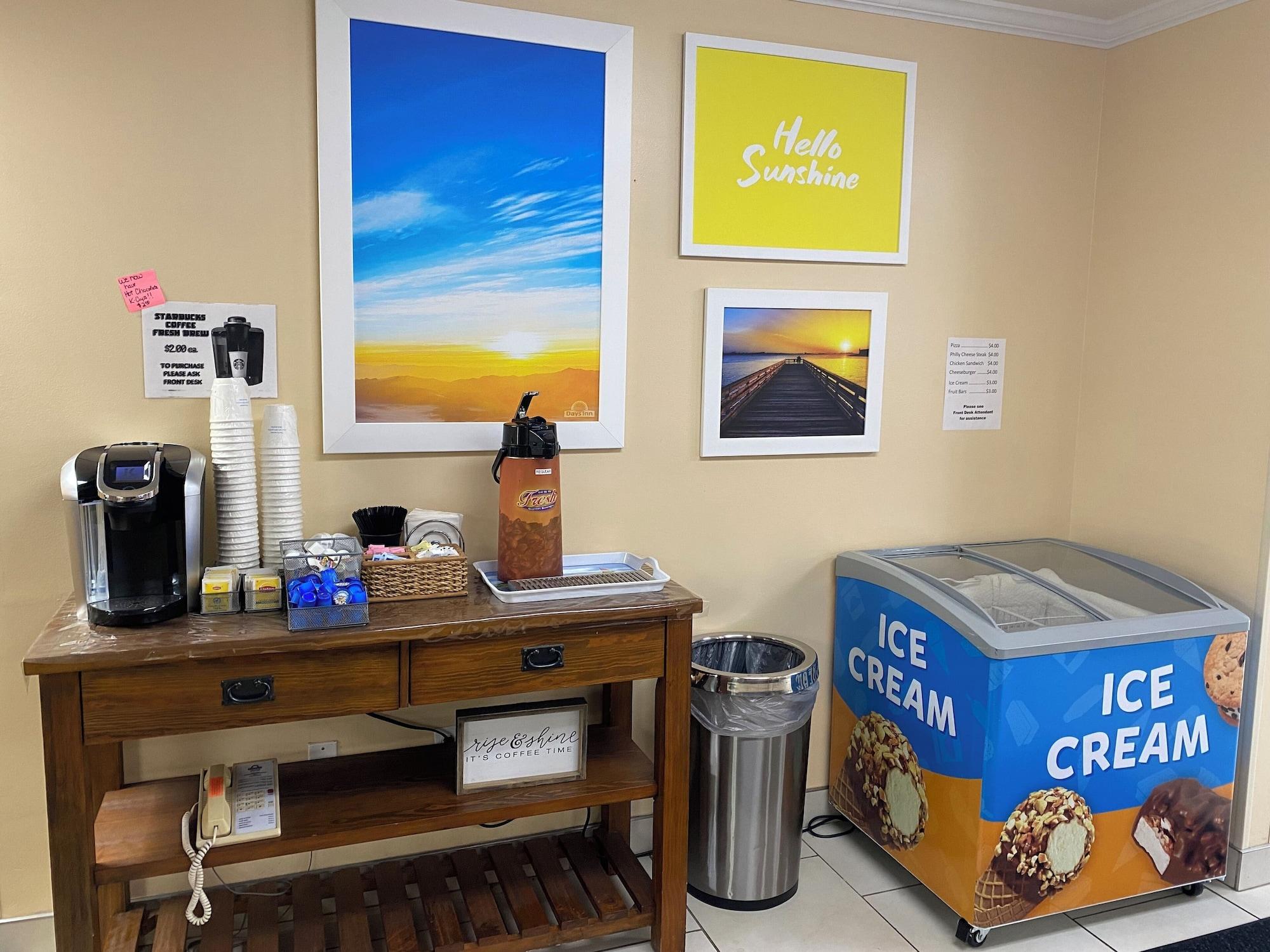 Bar/Salón Days Inn by Wyndham Imlay City