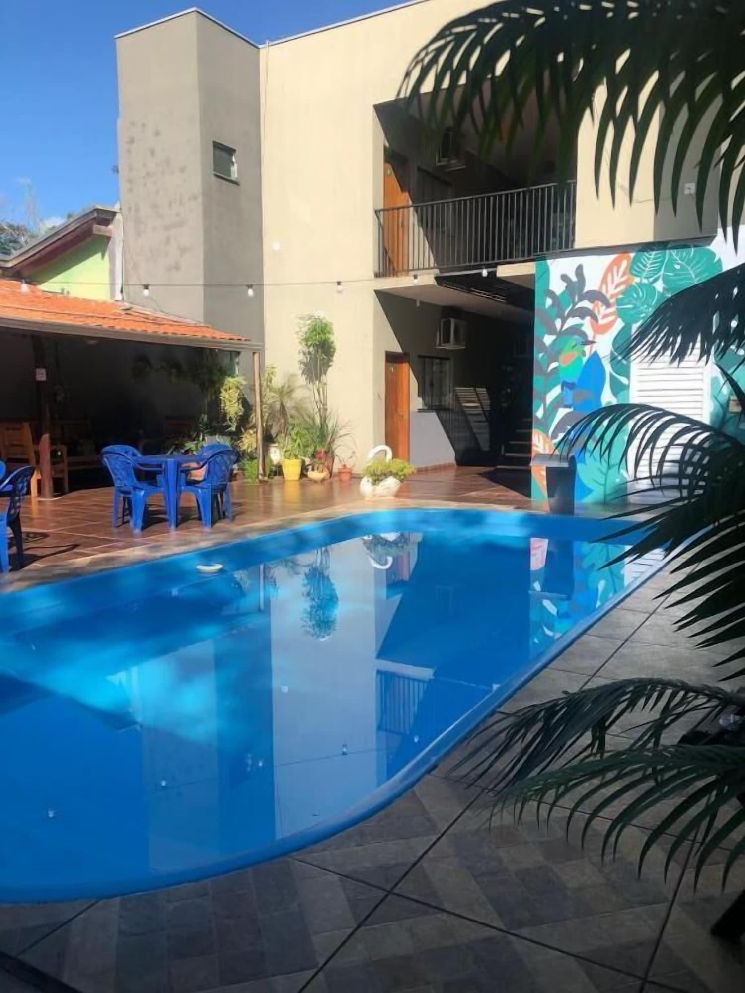 Vista Piscina Pousada Eiru