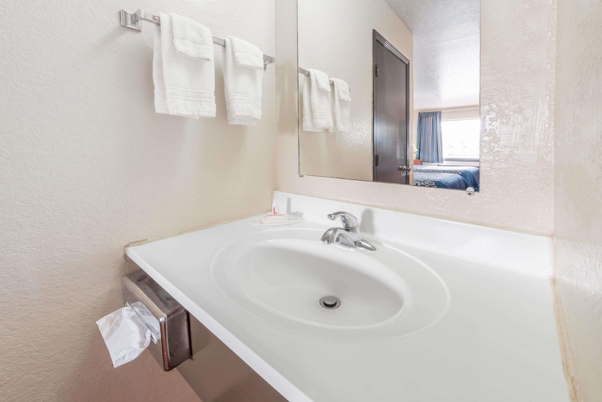 Equipamiento de Habitación Days Inn by Wyndham Russell