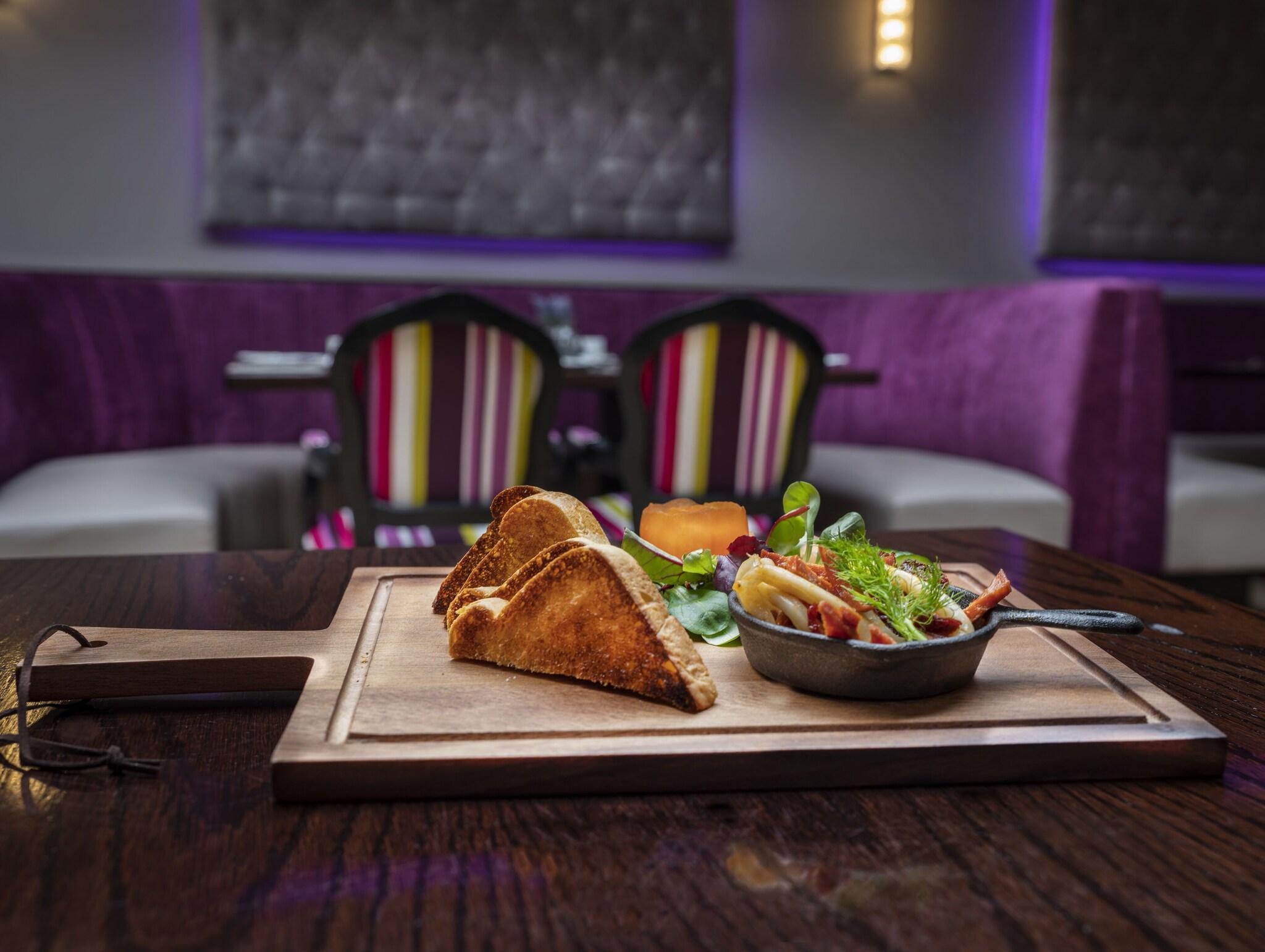 Restaurant Treacys Oakwood Hotel