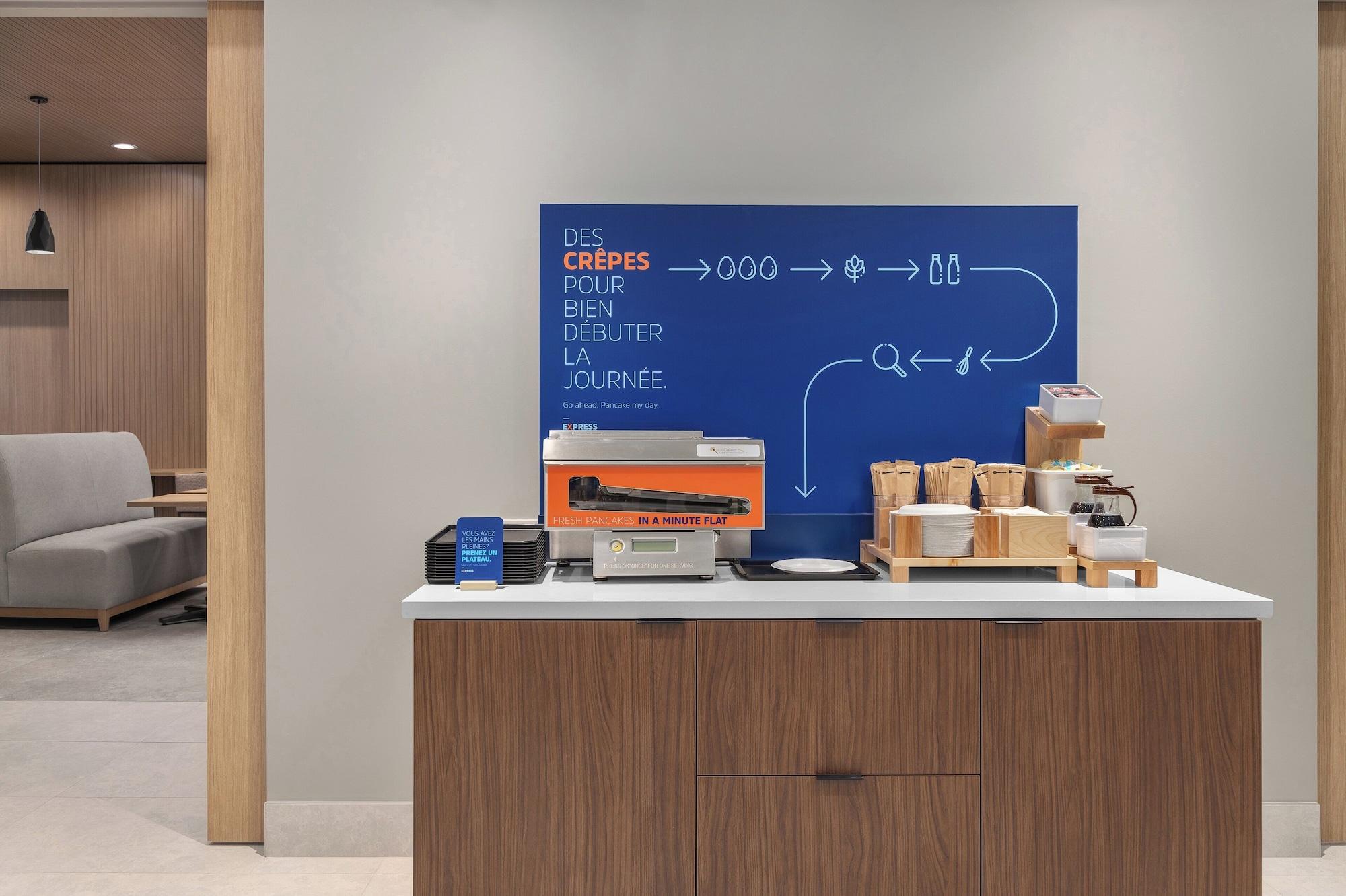 Restaurant Holiday Inn Express Montreal Airport - St-Laurent by IHG