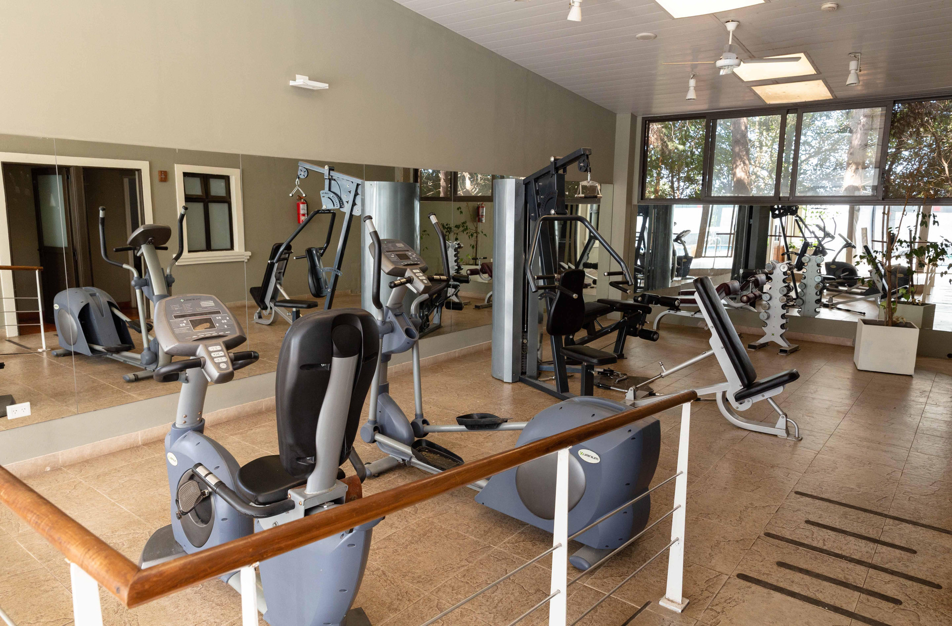 Gimnasio Wyndham Garden Luján