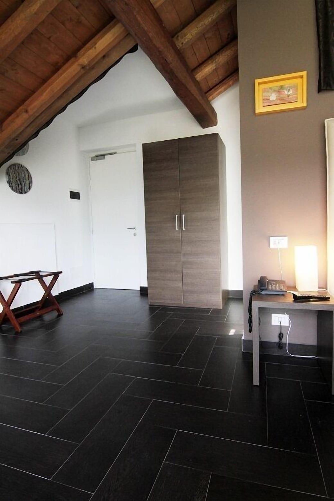 Set de Habitación Hotel Corte Santa Libera