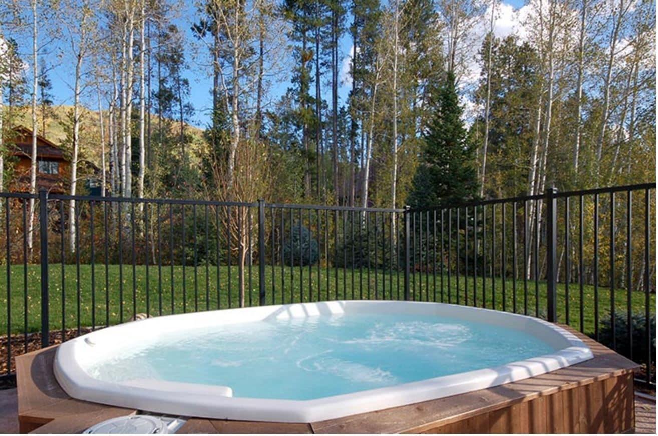 Spa Scandinavian Lodge And Condominiums by Pioneer Ridge Mgmt