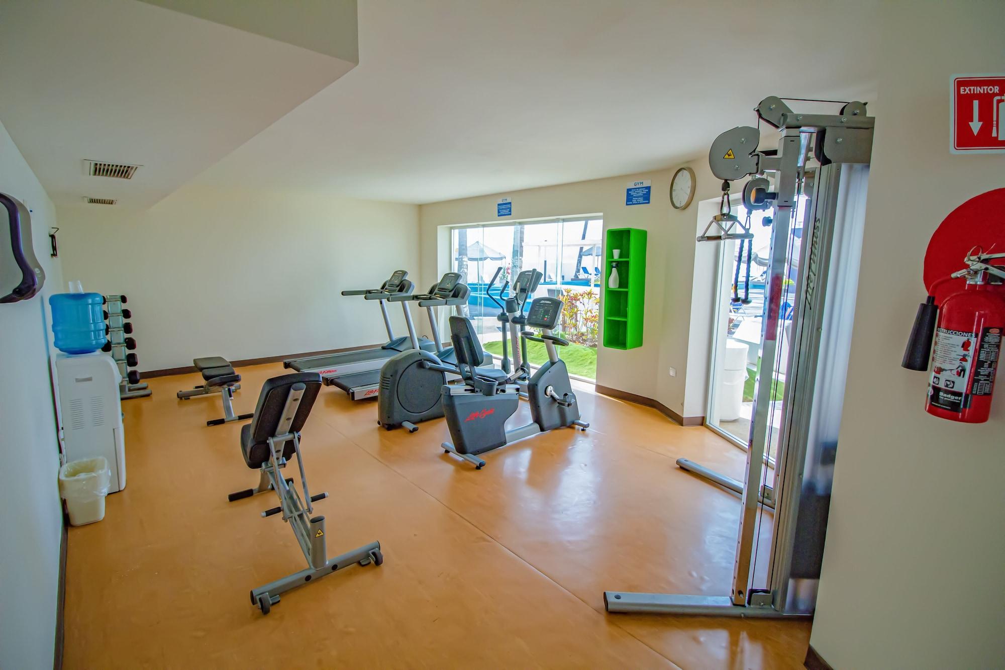 Gimnasio Oceano Palace Beach Resort