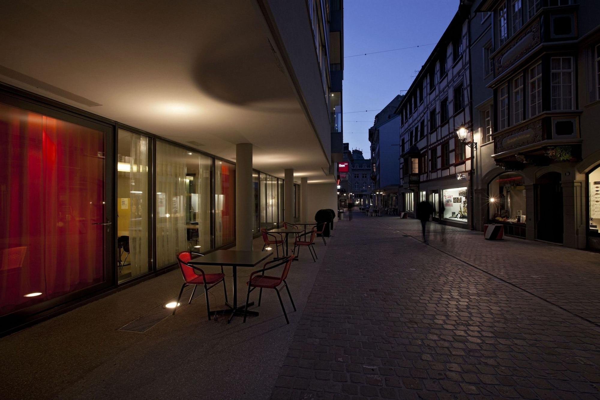 Vista Exterior Hotel Dom