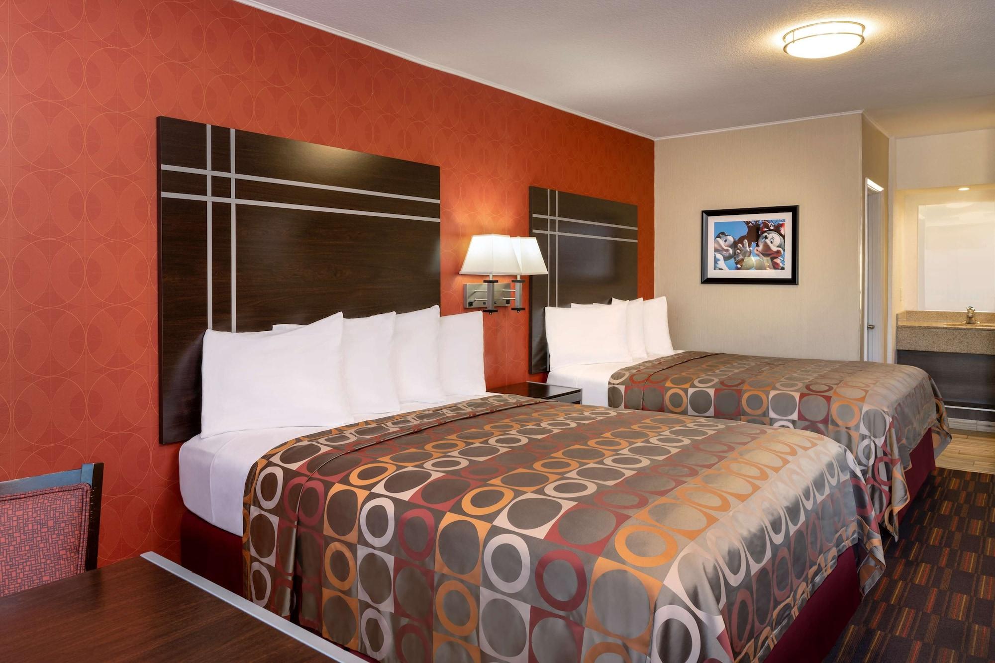 Habitación Best Western Plus Raffles Inn & Suites