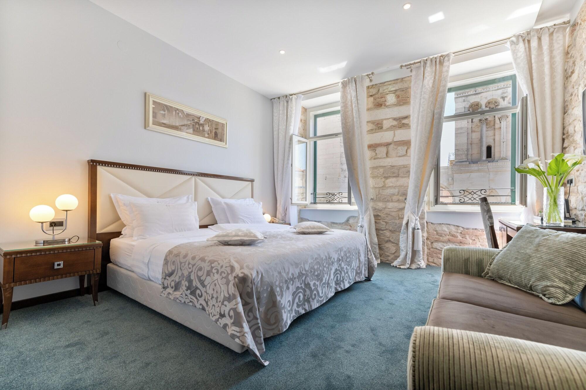 Varios Heritage Hotel Antique Split