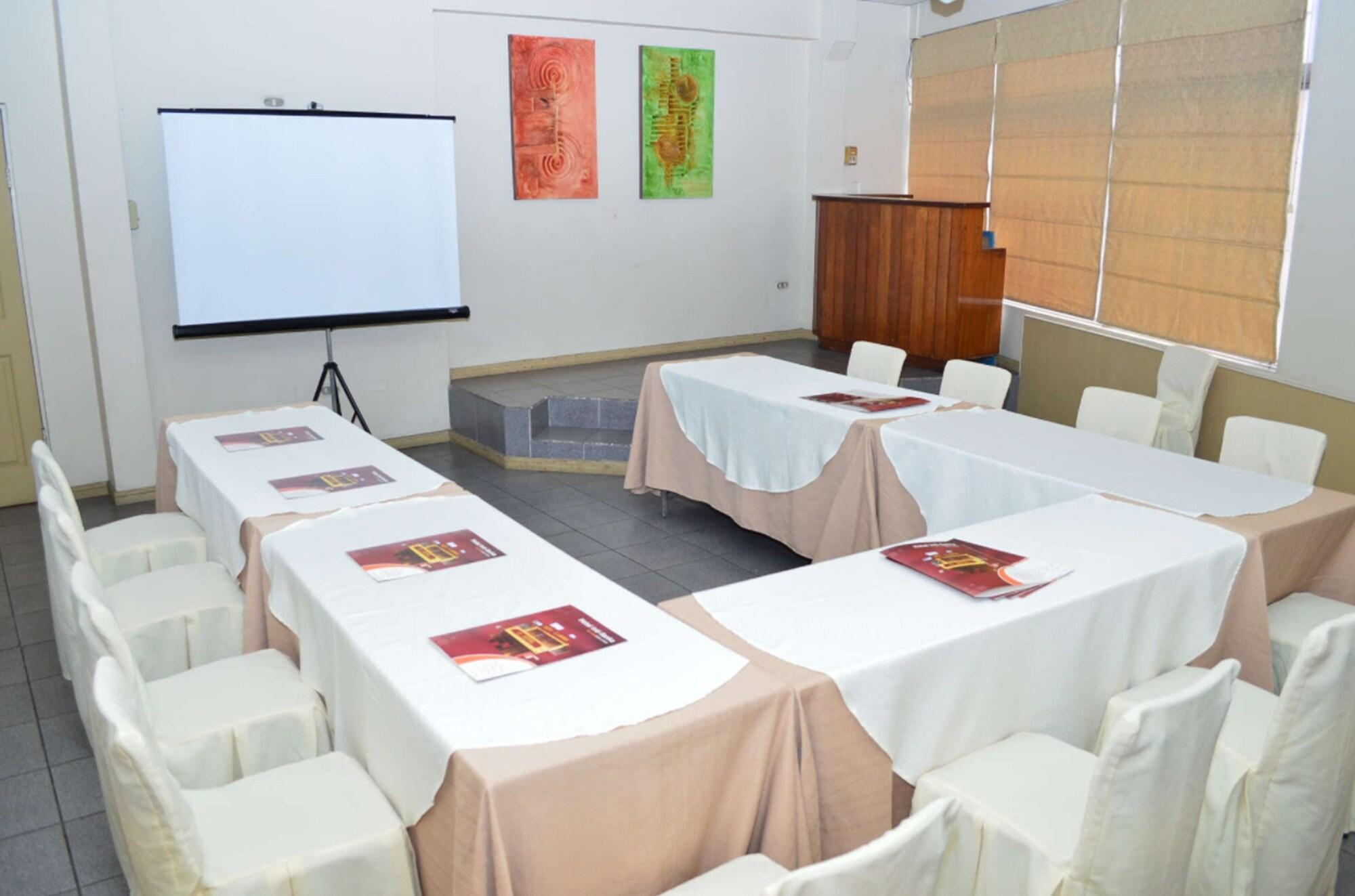 Sala de Reuniones Hotel Intillanka