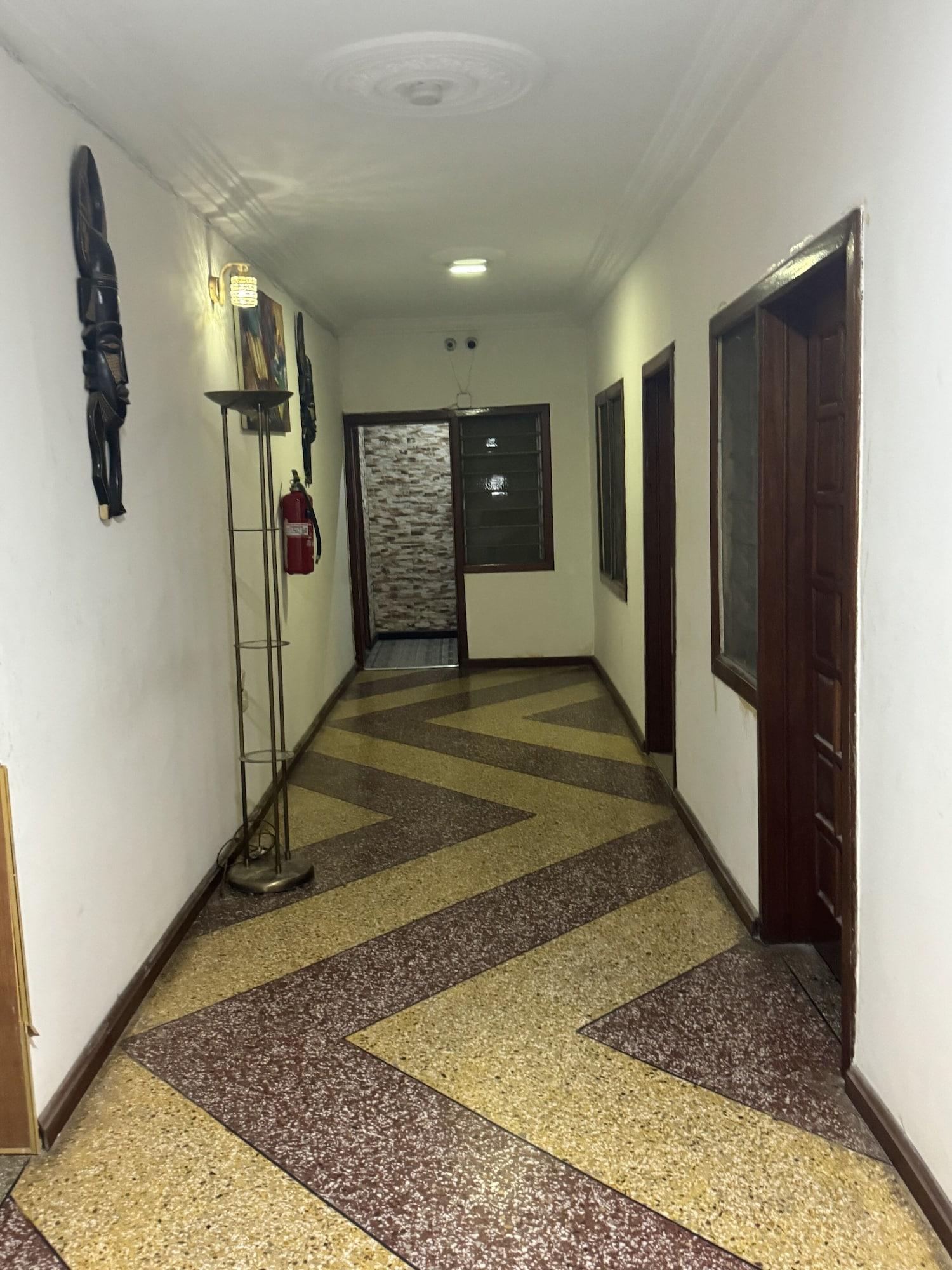 Set de Habitación LaRosa Executive Guest House