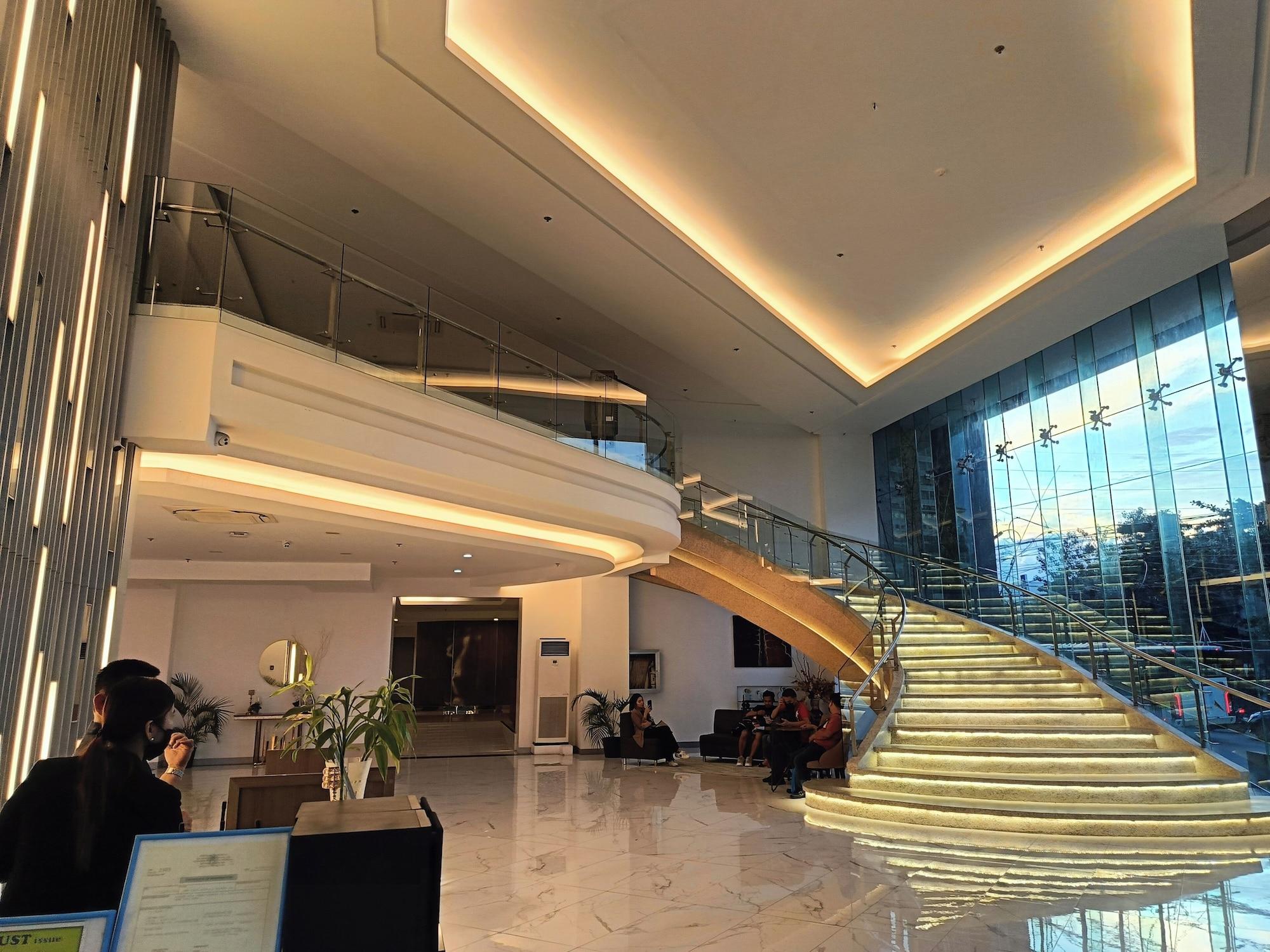 Vista Lobby The Golden Peak Hotel & Suites powered by Cocotel