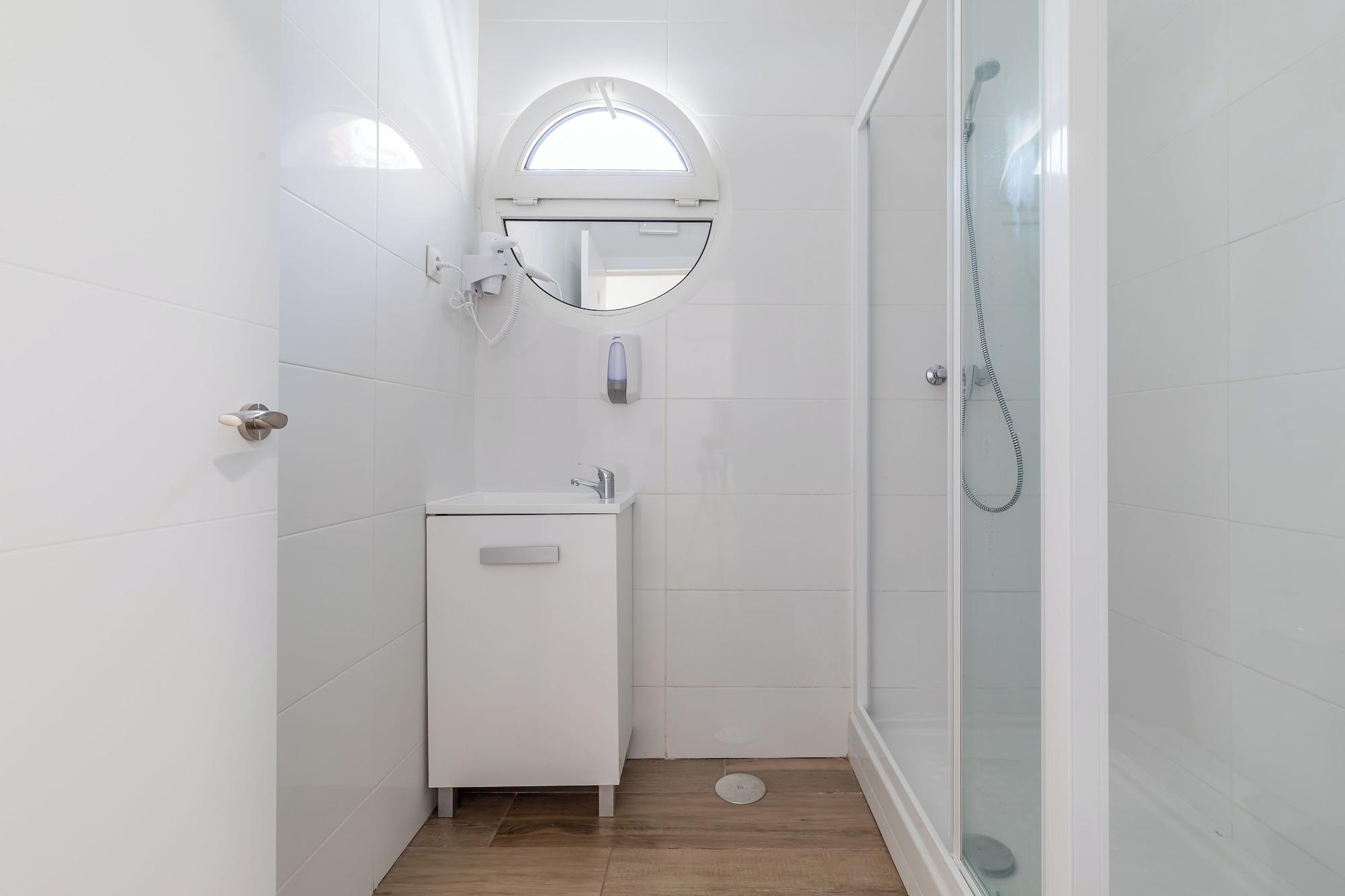 Equipamiento de Habitación AYZ Joaquín Pol - Auto check-in property