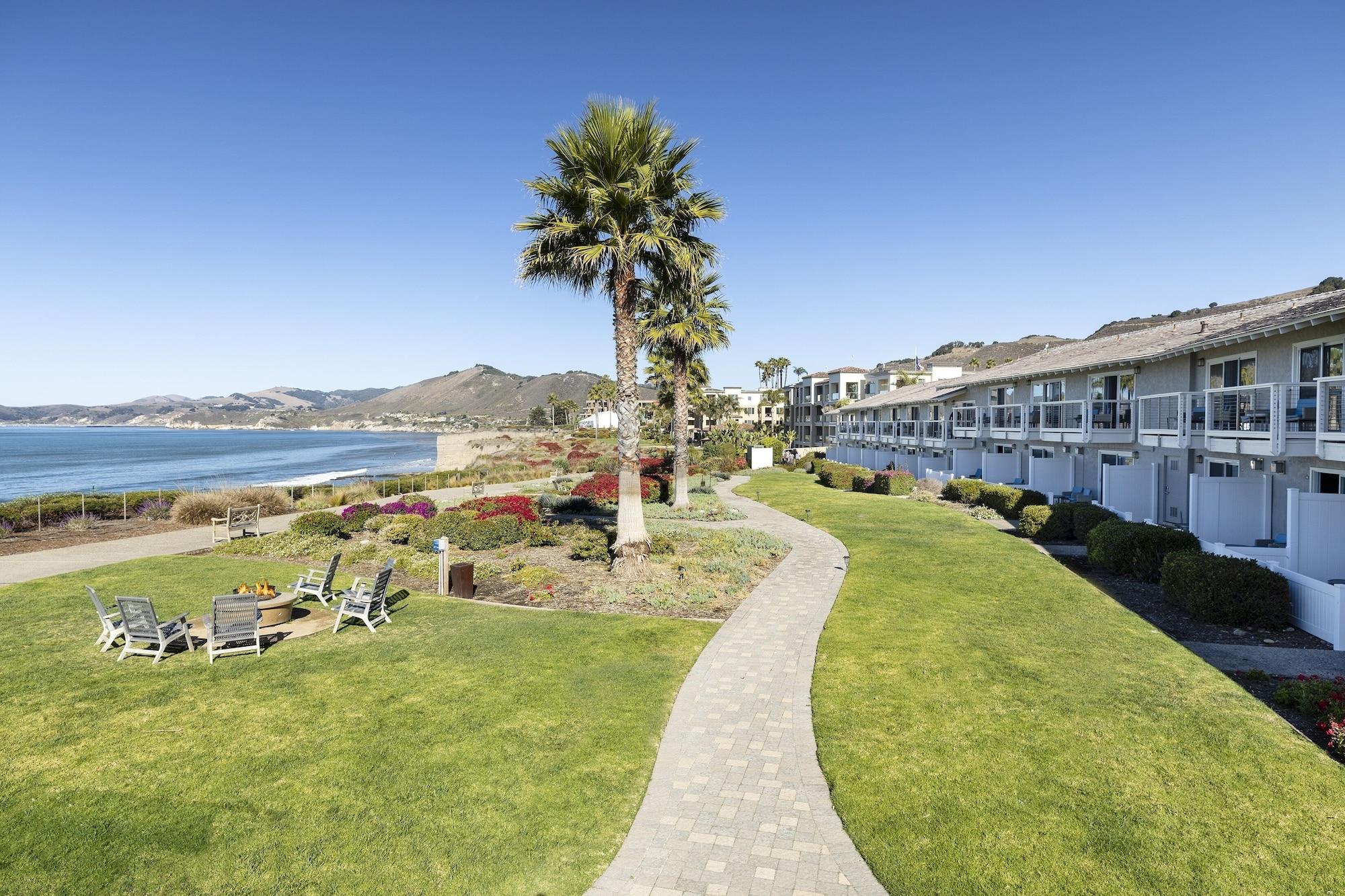 Vista Exterior Spyglass Inn