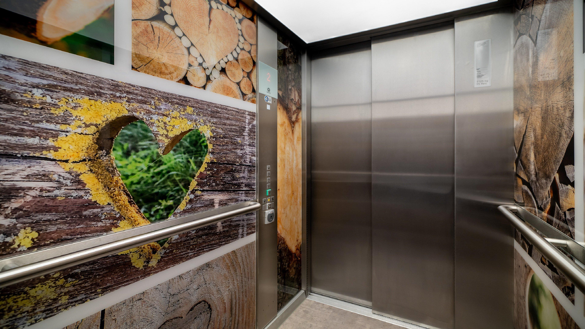 Vista Lobby Holiday Inn - the niu, Timber Esslingen by IHG