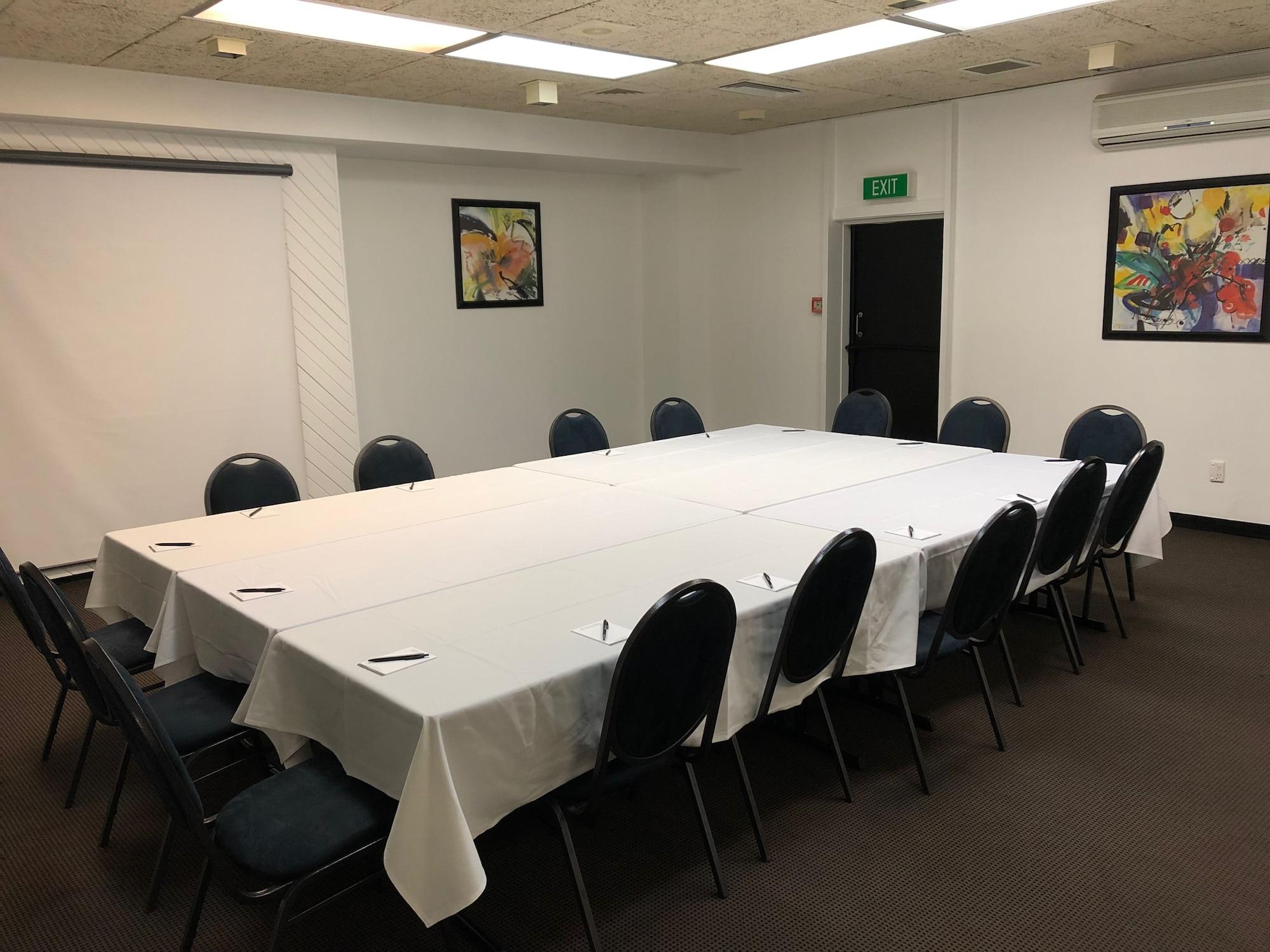 Sala de Reuniones Bay Plaza Hotel