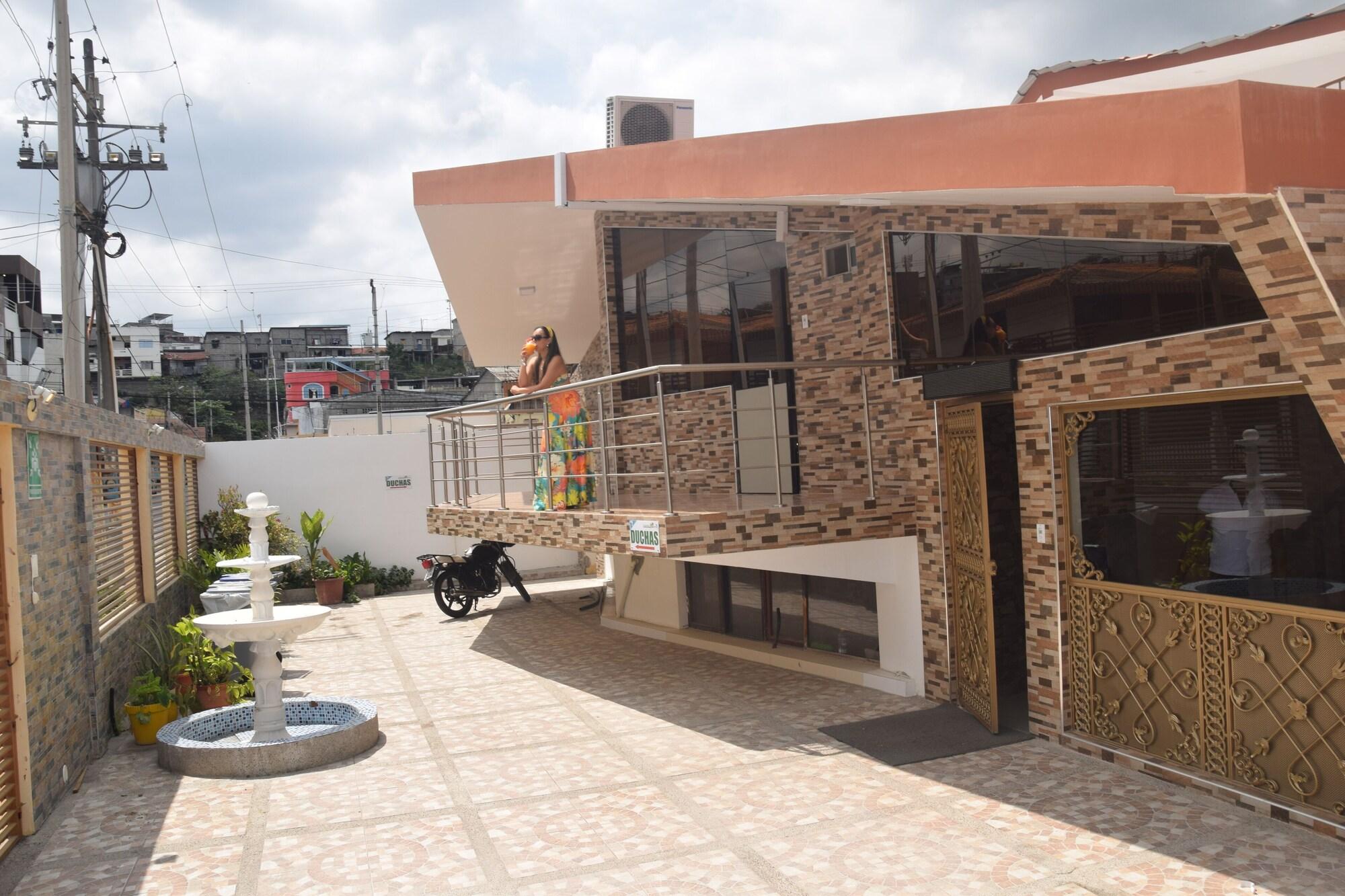 Varios Hotel Cayapas Esmeraldas