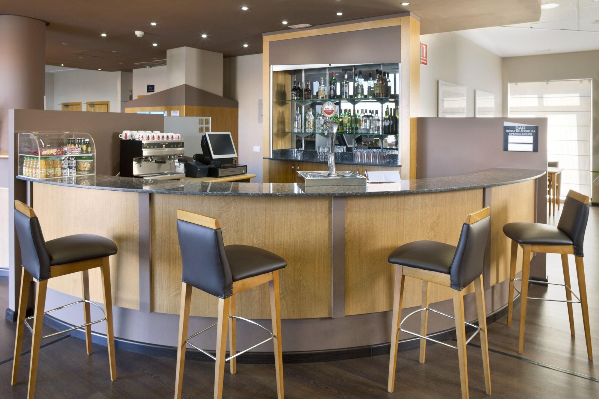 Bar/Salón B&B HOTEL Valencia Arena