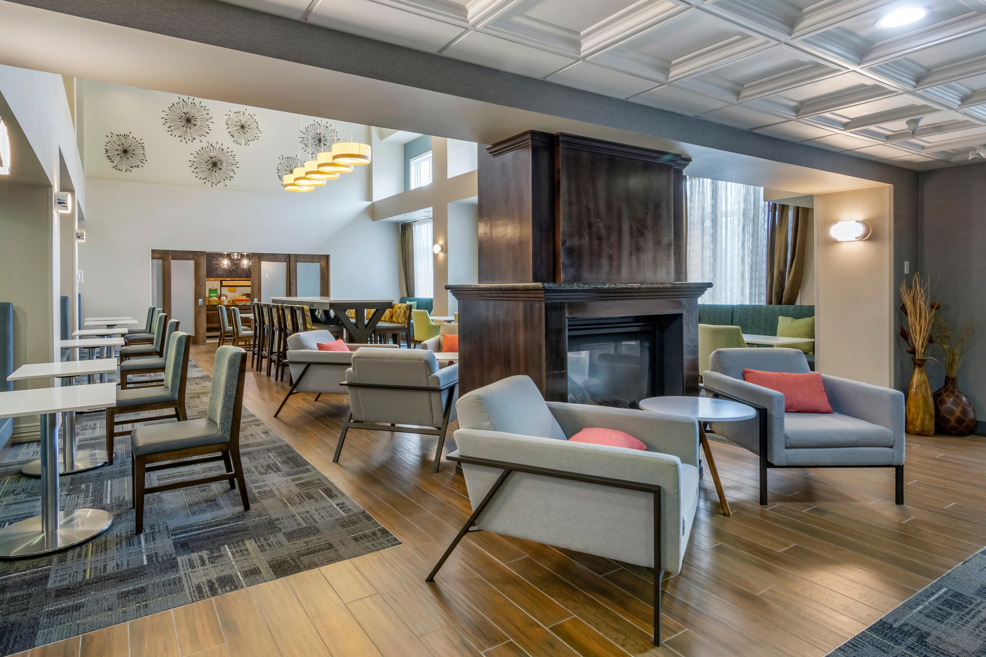 Vista Lobby Hampton Inn & Suites by Hilton Edmonton/West