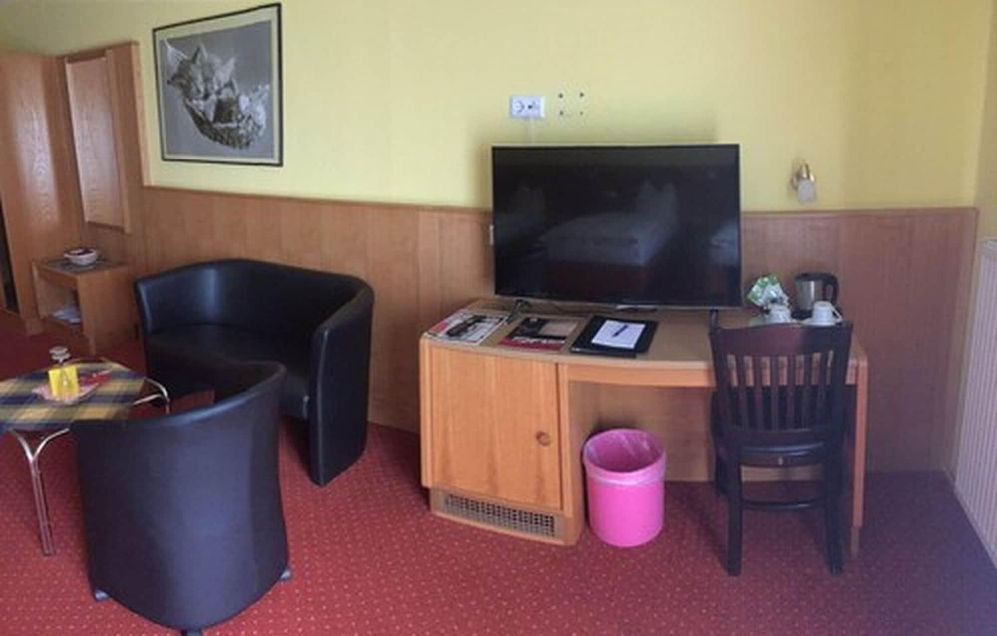 Comodidades del Alojamiento Hotel Restaurant Kasserolle