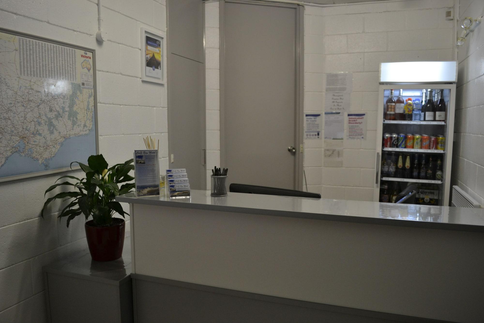 Vista Lobby Corio Bay Motel