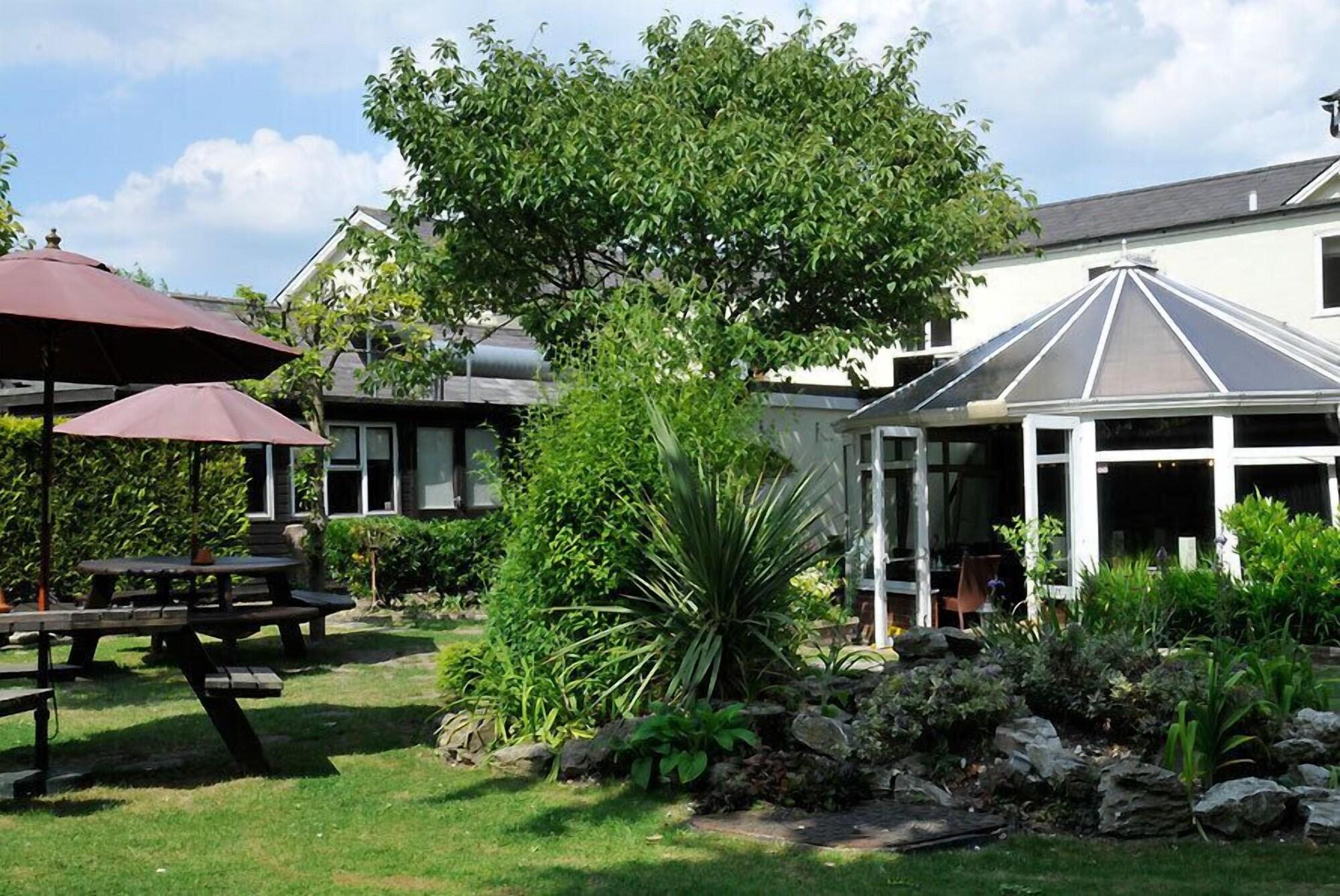 Comodidades del Alojamiento The Jester Country Inn