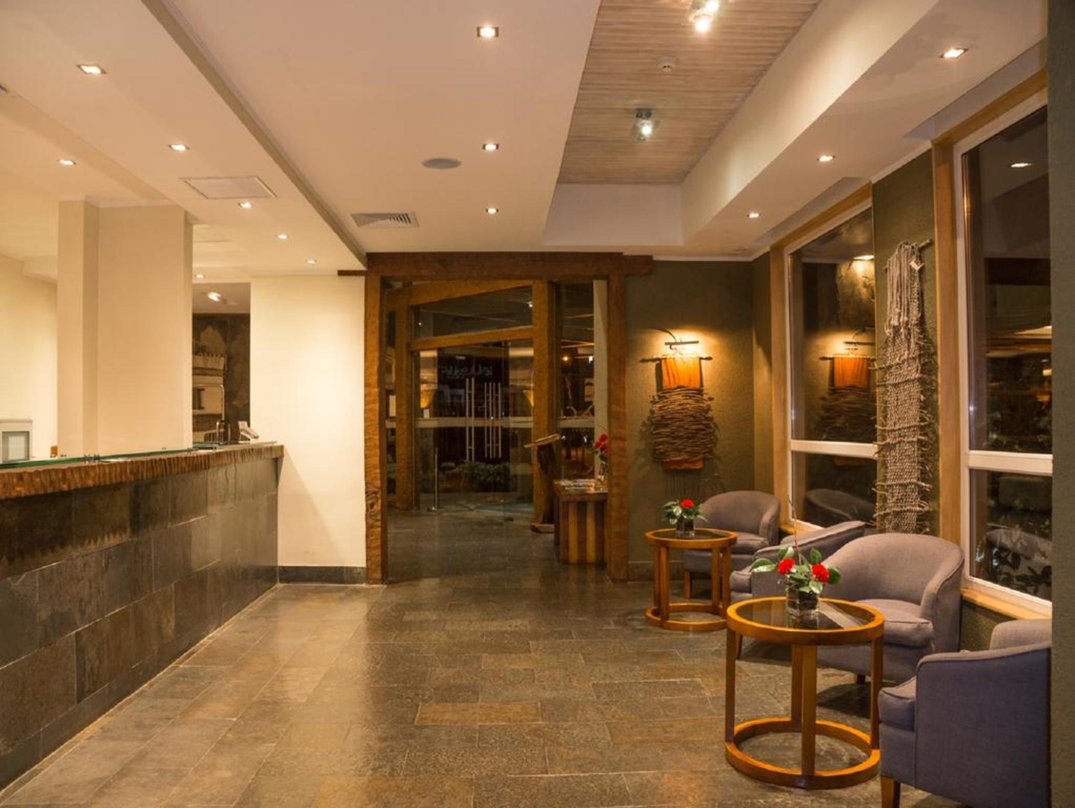 Vista Lobby Solace Hotel Puerto Varas