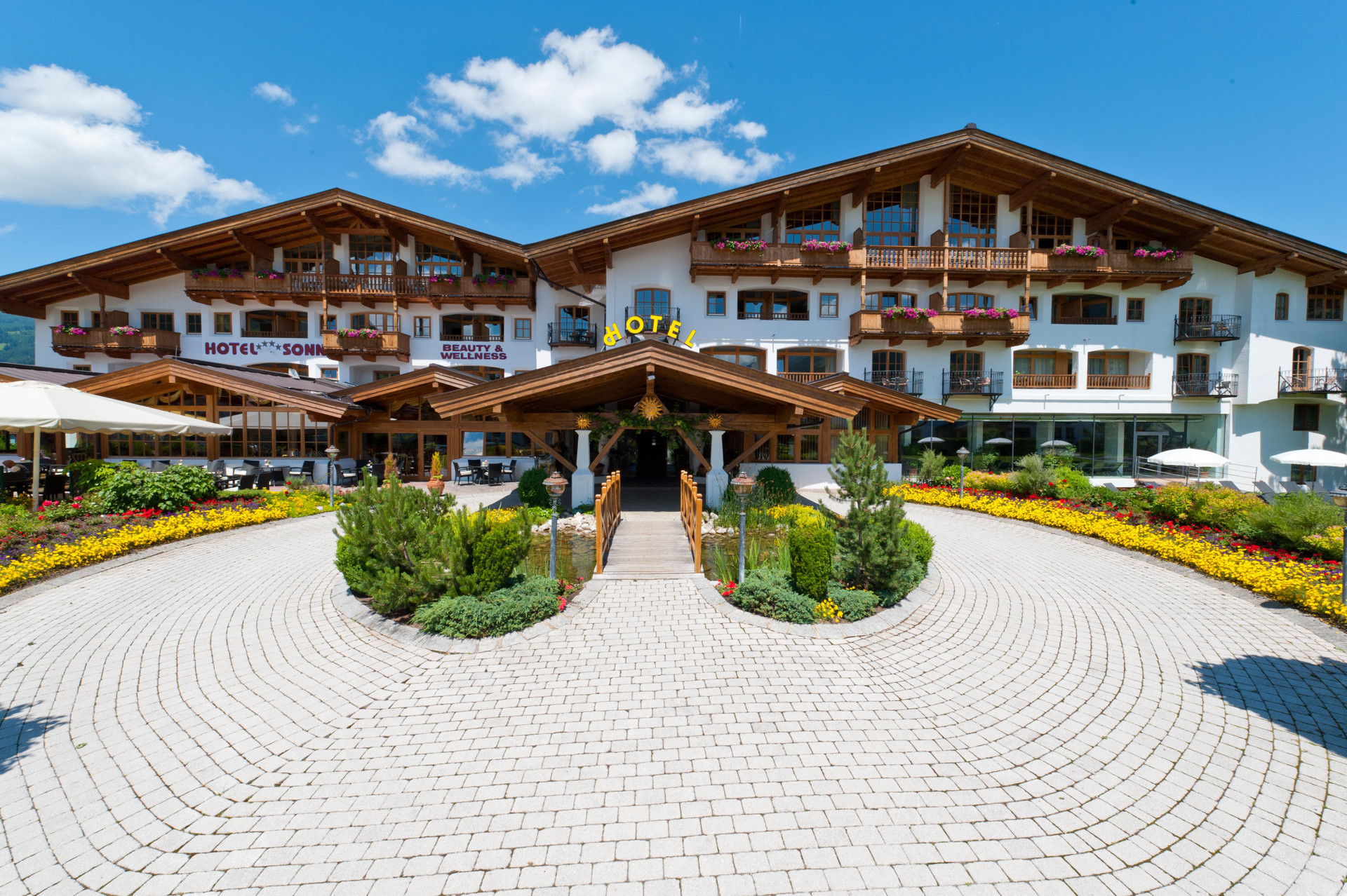 Vista Exterior Hotel Sonne 4 Sterne Superior