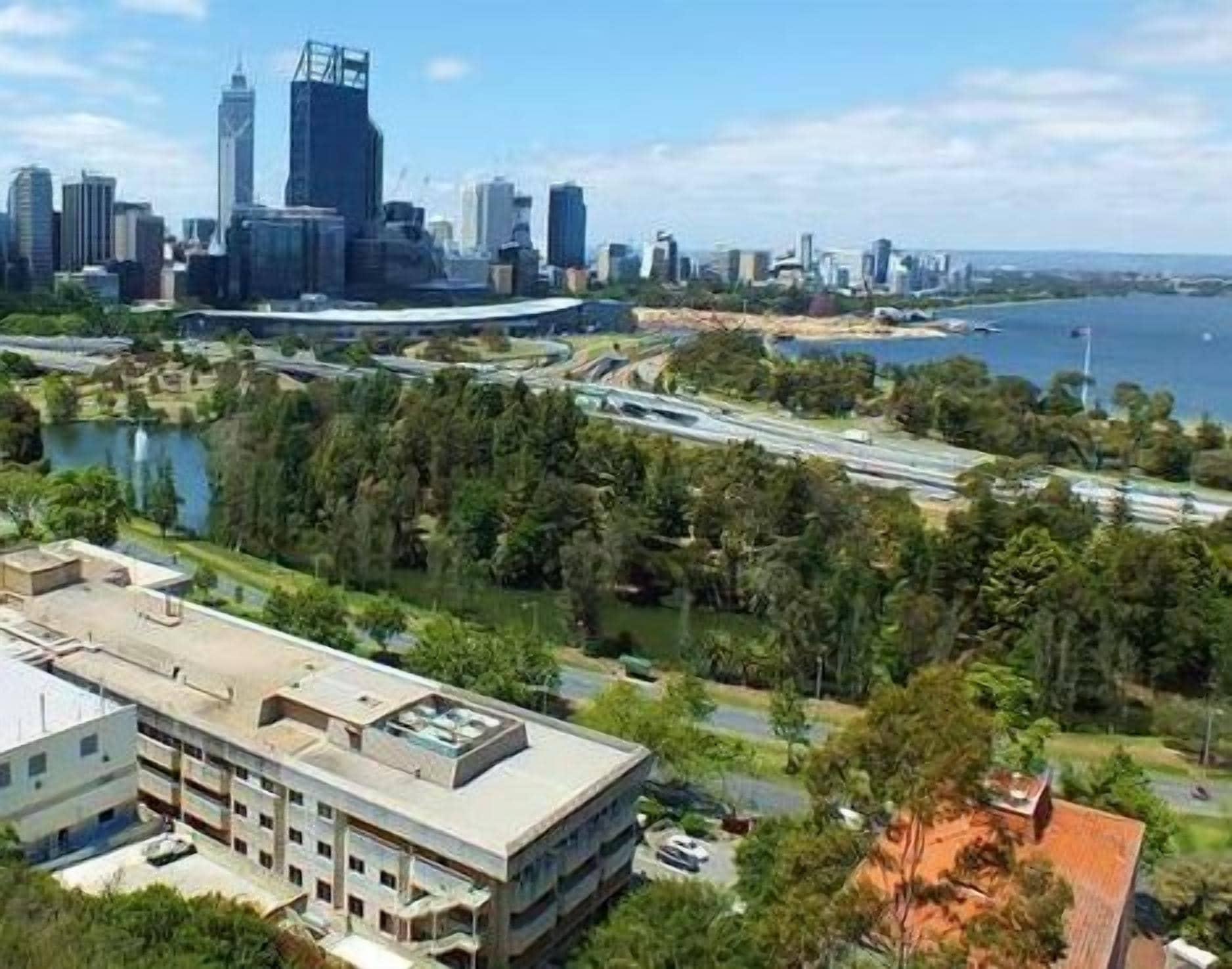 Vista Exterior Apartments on Mounts Bay