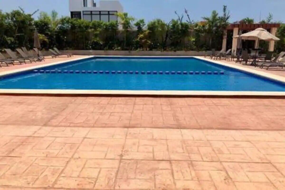 Vista Piscina Departamentos Altabrisa