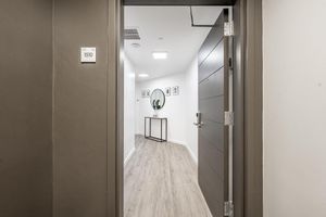 Alquiler Vacacional - Spacious Connecting Studios Sleeps 4 2 Parking Spots