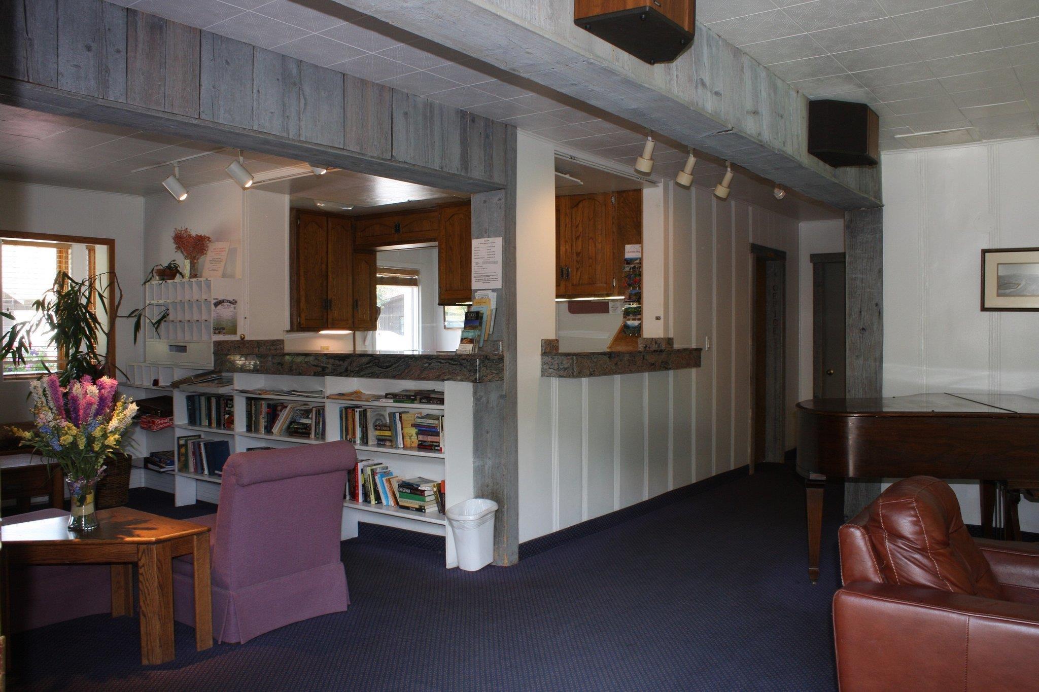 Vista Lobby St. Moritz Lodge & Condominiums