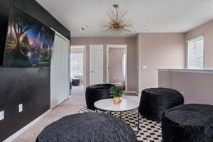 Alquiler Vacacional - 5BD/4.5BA home, 9 mi. from Disney, Heated Pool, Free Access to resort Waterpark!