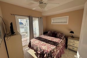 Renta temporal - 5BED/3.5BA HALF BLOCK TO BEACH, LOW FALL WINTER RATES, ELEVATOR