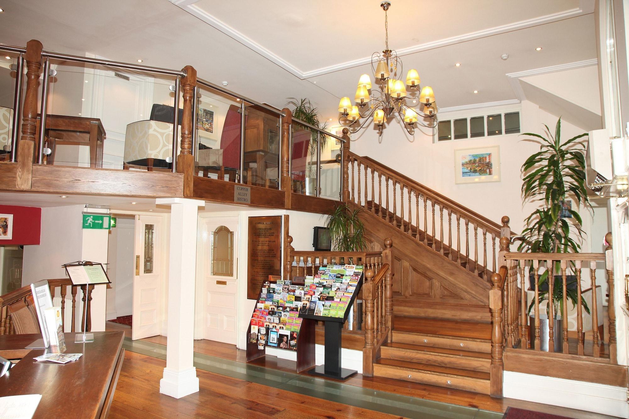 Vista Lobby Harding Hotel