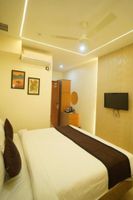 Alojamiento - Hotel Shri Radha Krishnam