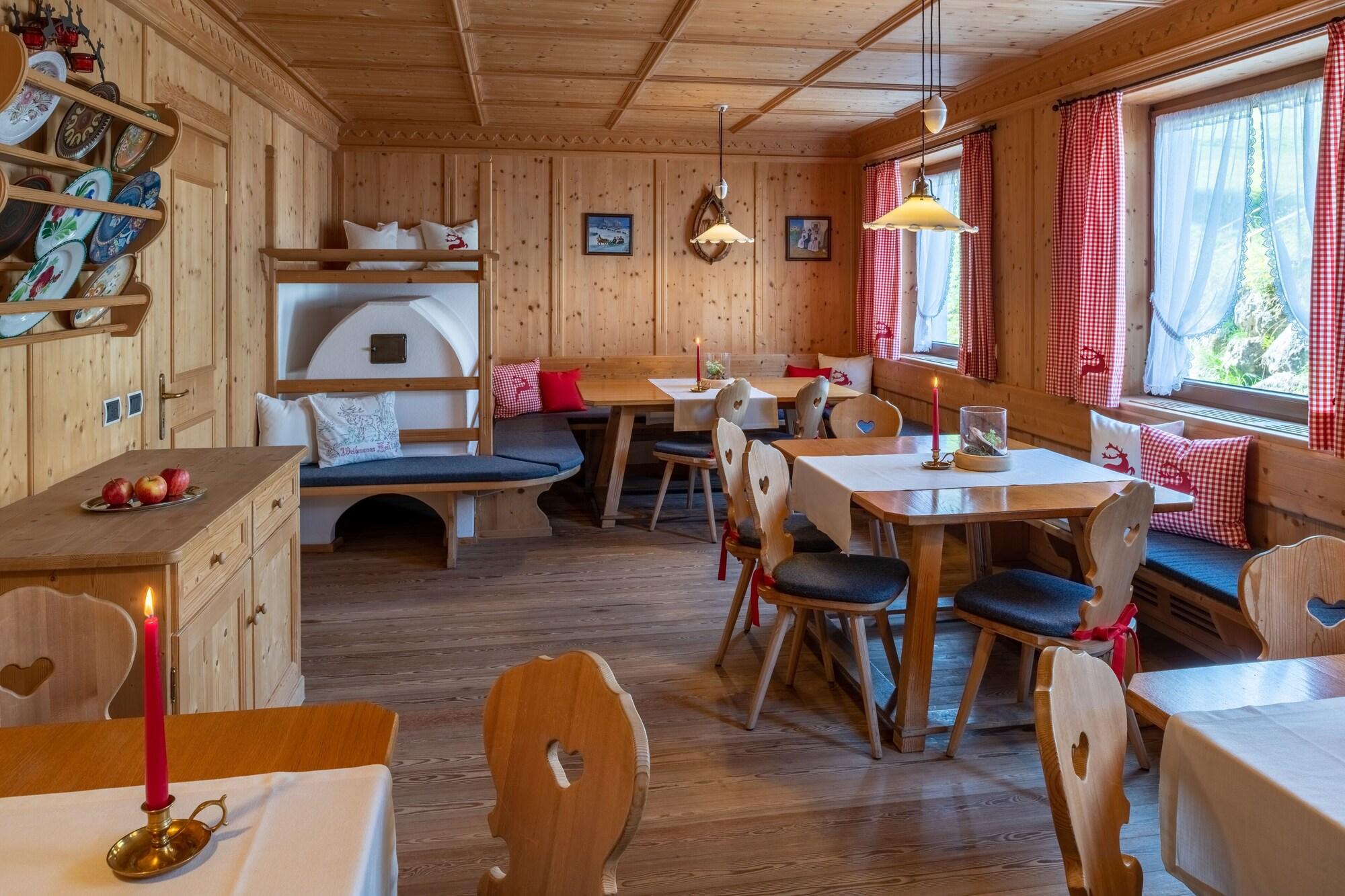 Vista Lobby Saltria - your Alpine experience