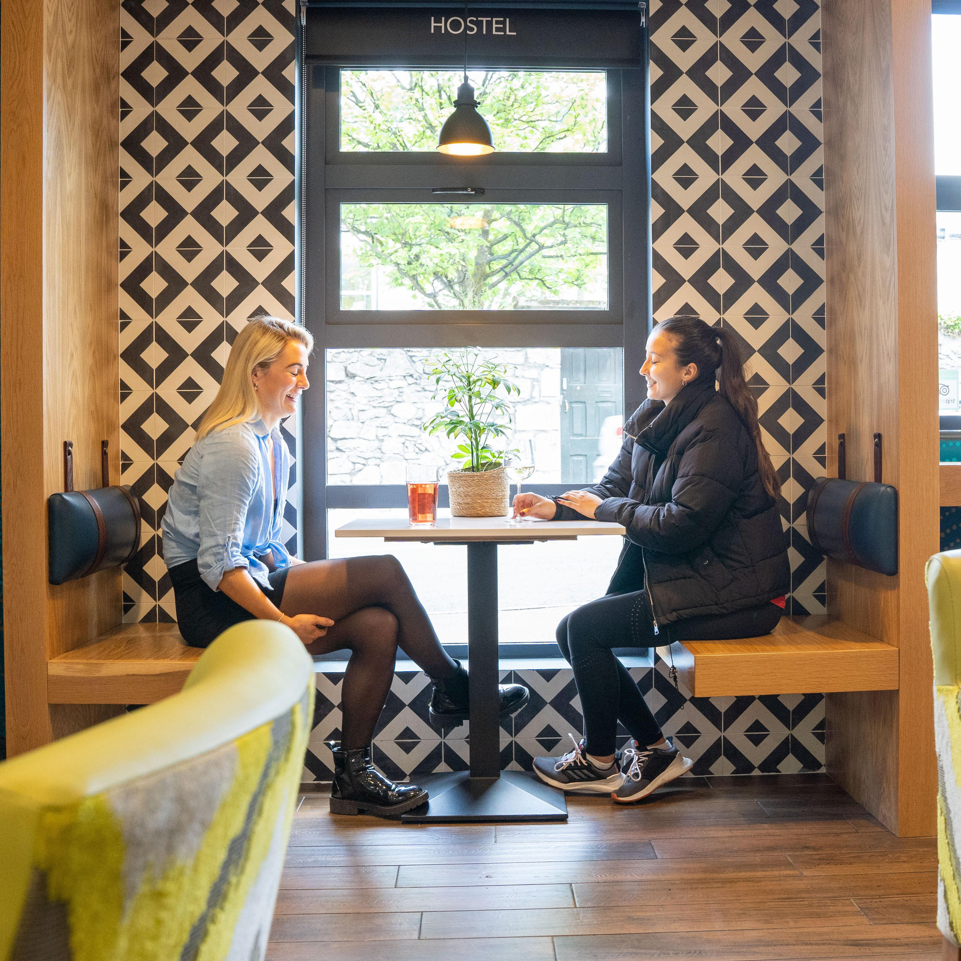 Restaurant Snoozles Quay Street Tourist Hostel