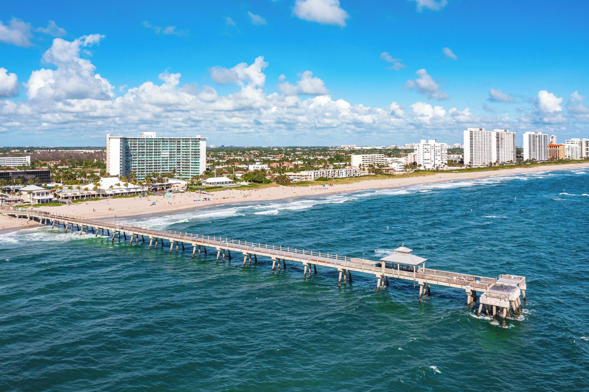 Playa Emerald Seas Deerfield Beach Club