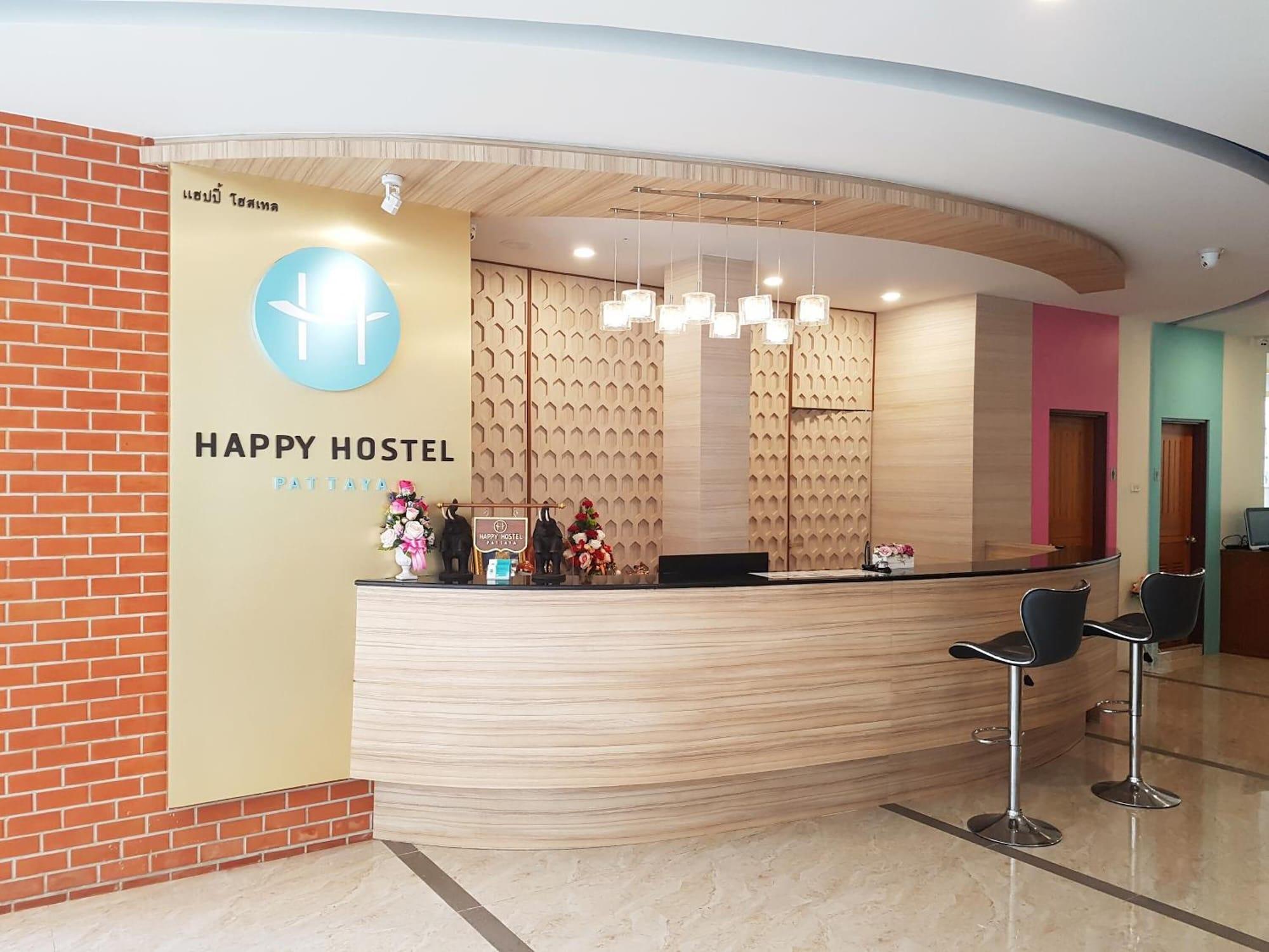 Vista Lobby Happy Hostel