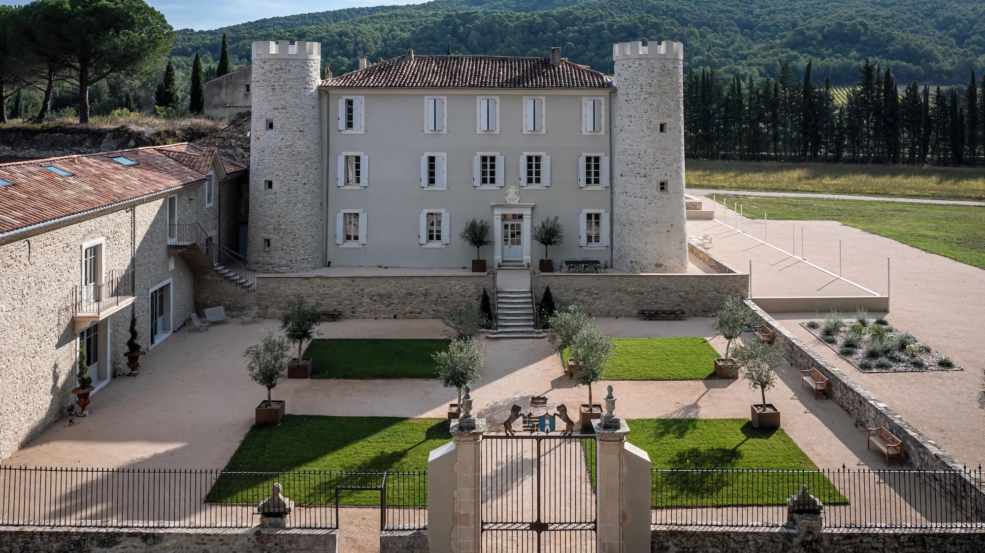 Vista Exterior Château de Taulignan