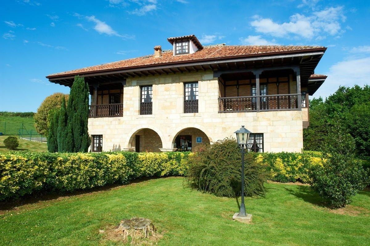 Varios Hotel Siglo XVIII